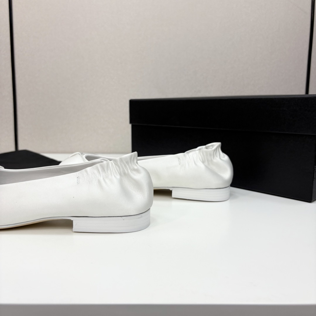 CHANEL香奈儿芭蕾平底鞋 - エレガントなデザインと快適さの融合