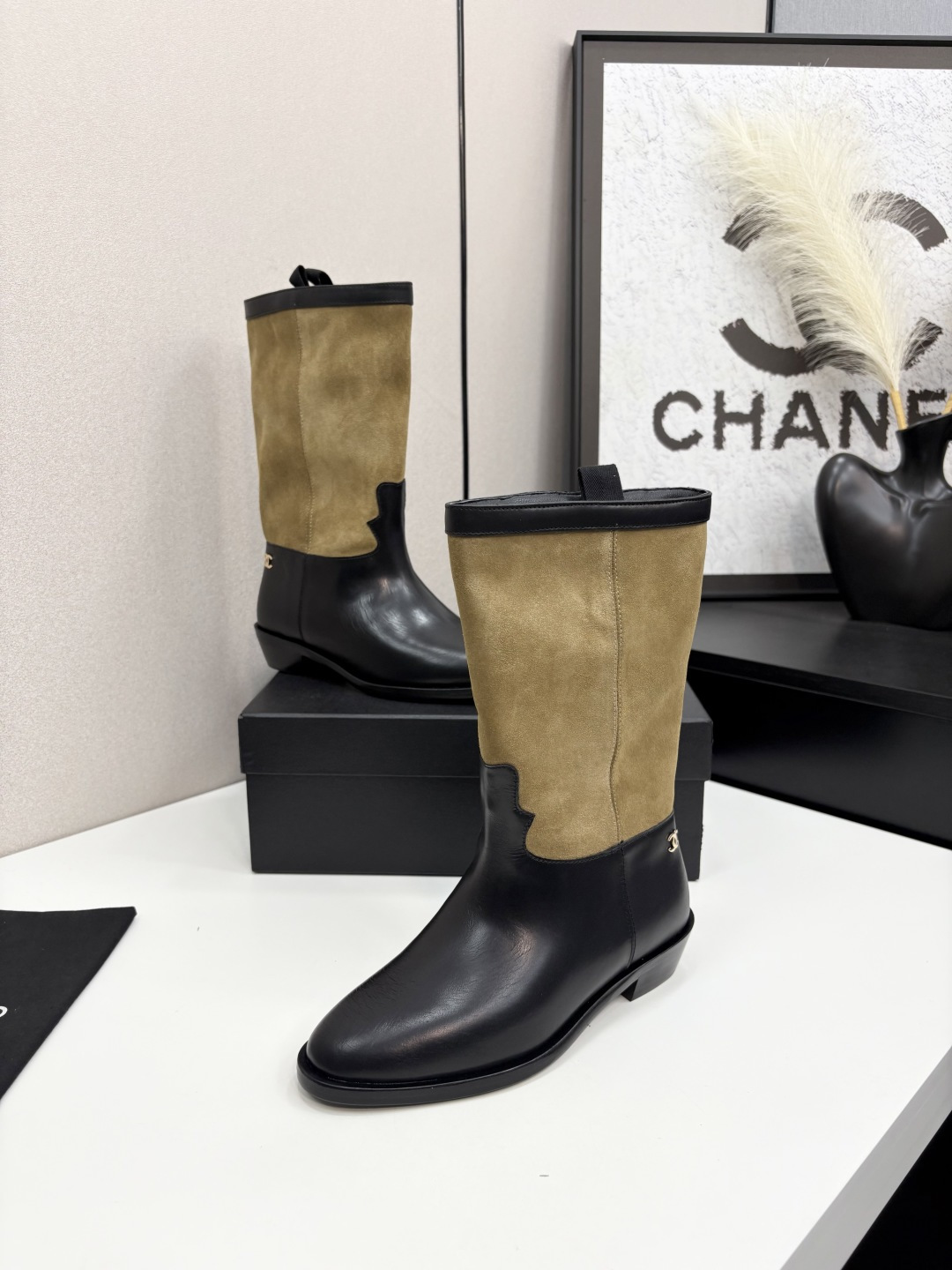 香奈儿短靴 秋冬必备のスタイリッシュアイテム