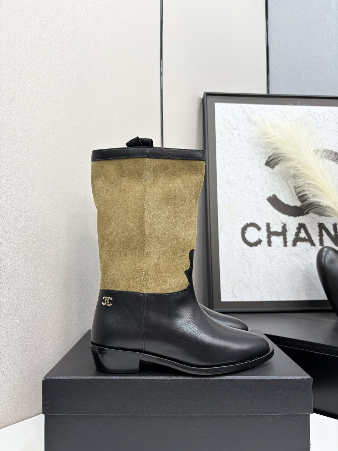 香奈儿短靴 秋冬必备のスタイリッシュアイテム