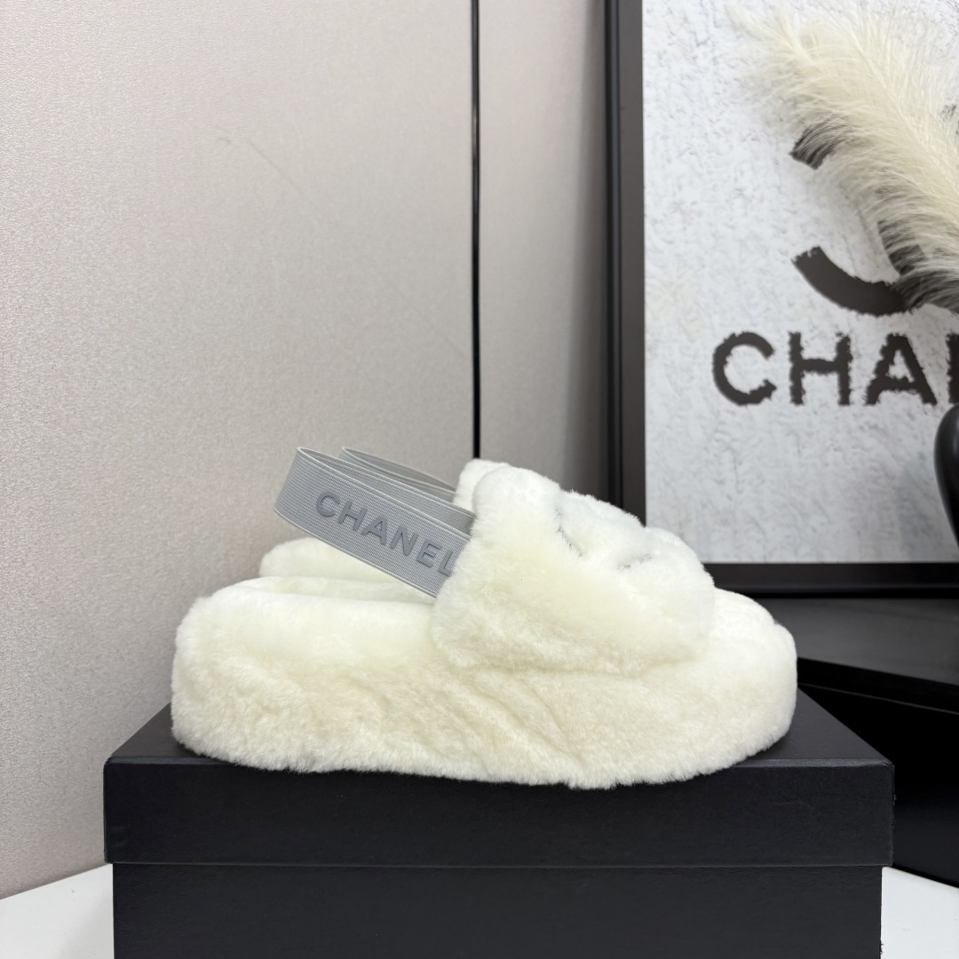 NO:615683,2025sss official website and Xiaohongshu synchronize the latest color matching Xiaoxiangjia’s popular models are hotly launched, with upgraded workmanship and high quality!   The latest trendy chain furry slippers, super versatile and warm sole for the feet, the favorite of heroines [Fireworks] [Fireworks] Wool upper, wool lining, rubber outsole, size 35-41, [Note 40+41 custom-made], furry shoes and slippers, chanel, slippers198609092025sss官网、小红书同步最新配色小香家爆款火热上线,做工升级版,高品质！  时尚潮流最新款链条毛毛拖,上脚超百搭暖底,女主们的最爱[烟花][烟花] 鞋面羊毛 内里羊毛 大底橡胶大底 码数35-41码,【注40+41订做】,毛毛鞋拖鞋,chanel,slippers,Women's Shoes