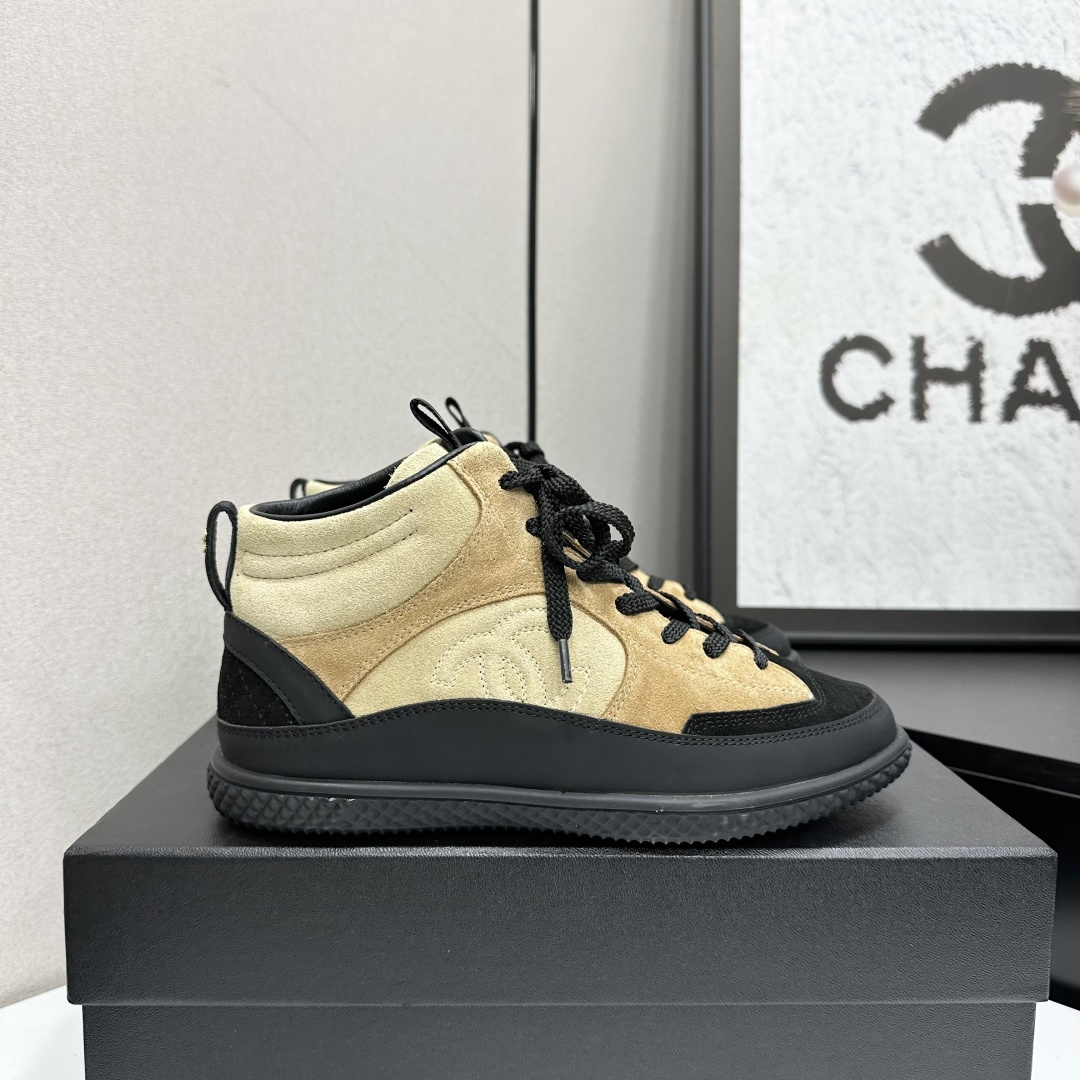 NO:616156,Chanel Chanel panda shoes!  2025 counter top casual sports shoes This classic design; the upper is in the style of electric embroidery with various craftsmanship; the outsole is fashionable and sporty; the outsole is unusually incorporated with a variety of color matching elements... The diversified mix and match is very good-looking and versatile, casual, fashionable, sports, and outdoor can be taken into account... Go material The upper is made of original imported first-layer silk cowhide + original waterproof cloth + original first-layer cowhide. The lining is made of breathable mesh lining. The outsole is based on the original TPU combination outsole.  Counter boutique package complete set for women 35-41, casual shoes/sports shoes, chanel, chanel, sneakers, cowhide19860909Chanel香奈儿熊猫鞋！2025专柜顶级休闲款运动鞋 这款经典设计；鞋面多种工艺电绣的风格；大底却时尚运动；不平凡的拥入了多种配色元素…… 多元化混搭非常好看百搭,休闲,时尚,运动,户外都能兼顾…… Go 材料 鞋面采用 原版进口头层丝绸牛皮+原版防水布+原版头层牛皮 内里采用 透气网里 大底根据 原版TPU组合大底 专柜精品包装全套女35–41,休闲鞋/运动鞋,chanel,chanel,sneakers,cowhide,Women's Shoes