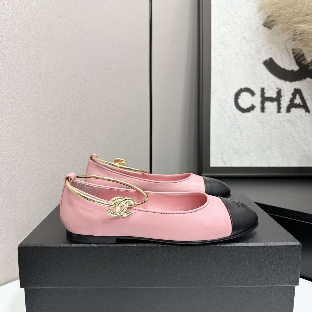 NO:668874,2025★★★★★ Many celebrities and internet celebrities are on their feet, a versatile series popularized by domestic and foreign bloggers, a must-have for spring and summer wardrobes. Exclusive to Xiangjia, upper sheepskin lining: imported crystal sheepskin lining, outsole original molded custom leather outsole, shoe size: 35-39 (40, 41, custom-made, non-refundable), single shoes, chanel, sheepskin, Leather soles198609092025★★★★★ 众多明星网红上脚,国内外博主刷爆的一个百搭系列,春夏衣橱搭配必备 首选.香家专属 鞋面羊皮  内里: 进口水晶羊皮内里 大底原版开模定制真皮大底 鞋码: 35-39（40、41、定做不退换）,单鞋,chanel,sheepskin,Leather soles,Women's Shoes