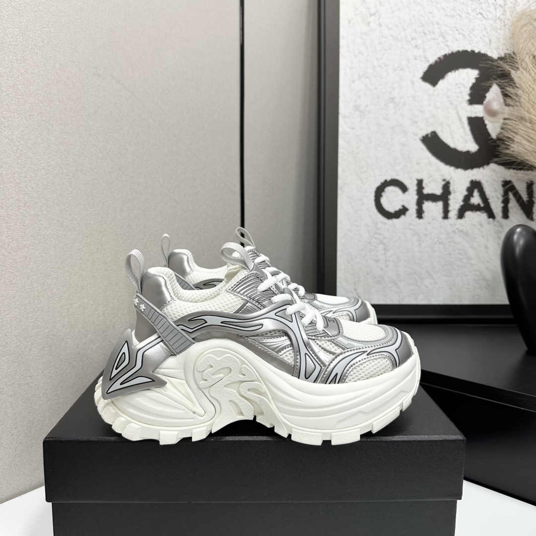 NO:710930,High version of CHANEL Chanel's new panda sneakers Panda shoes Chanel 2026ss popular panda shoes color matching thick-soled casual sports shoes sneakers counter synchronization counter is very popular very difficult to buy a shoe the most popular thick-soled panda shoes on the Internet can be imagined Xiaoxiang control can not miss the appearance and comfort coexist simple and versatile white shoes thick soles increase super versatile, whoever you close your eyes will look good in it  Special material for the upper, breathable mesh, imported mesh lining, outsole, original TU outsole, size: 35-40 (41), custom-made, dad shoes, chanel, chanel, sneakers19860909高版本 CHANEL香奈儿新款熊猫板鞋熊猫鞋 香奈儿2026ss火爆熊猫鞋配色厚底休闲运动鞋板鞋  专柜同步 专柜非常火爆 非常难买的一款鞋 全网最火的厚底熊猫鞋 可想而知小香控不可错过的 颜值与舒适并存的 简约百搭小白鞋 厚底增高超级百搭,闭眼入谁穿谁好看  鞋面特殊材质透气网 内里进口网里 大底TU原版大底 码数:35-40（41 定做,老爹鞋,chanel,chanel,sneakers,Women's Shoes