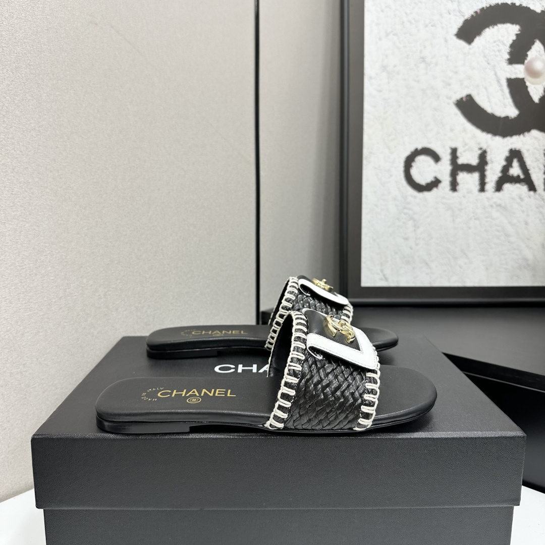 NO:710895,★★★★★ Many celebrities and Internet celebrities have worn their feet. This is a versatile series that has been popular among domestic and foreign bloggers. It is the first choice for spring and summer wardrobe must-have sandals. Woven satin upper, lining: imported crystal sheepskin lining, original molded outsole, customized genuine leather sole. Shoe size: 35-39 (34, 40, 41, customized, non-returnable). Delivery of luxurious and latest counters with simultaneous packaging, slippers, sandals, slippers, sheepskin, silk fabric19860909★★★★★ 众多明星网红上脚,国内外博主刷爆的一个百搭系列,春夏衣橱搭配必备 凉鞋首选. 鞋面编织绸缎  内里: 进口水晶羊皮内里 大底原版开模定制真皮底 鞋码: 35-39（34、40、41、定做不退换） 配送豪华最新专柜同步包装,拖鞋,sandals,slippers,sheepskin,silk fabric,Women's Shoes