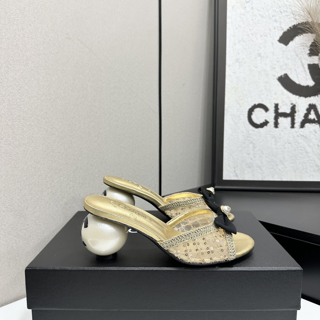 Женские туфли с бисером и оригинальной платформой Chanel