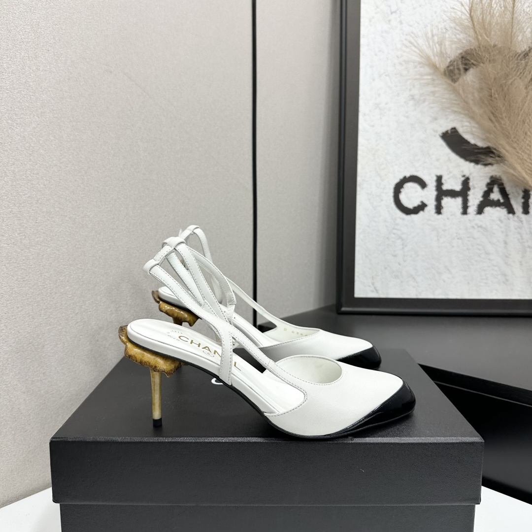 Женские туфли с ремешком и квадратным мыском Chanel