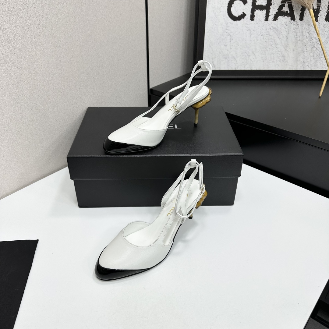 Женские туфли с ремешком и квадратным мыском Chanel