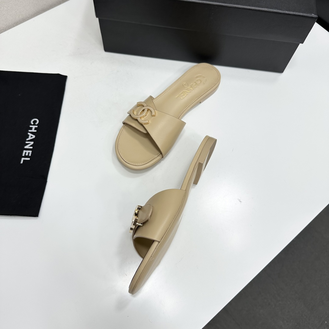 Chanel CC Leather Flat Slide Sandals