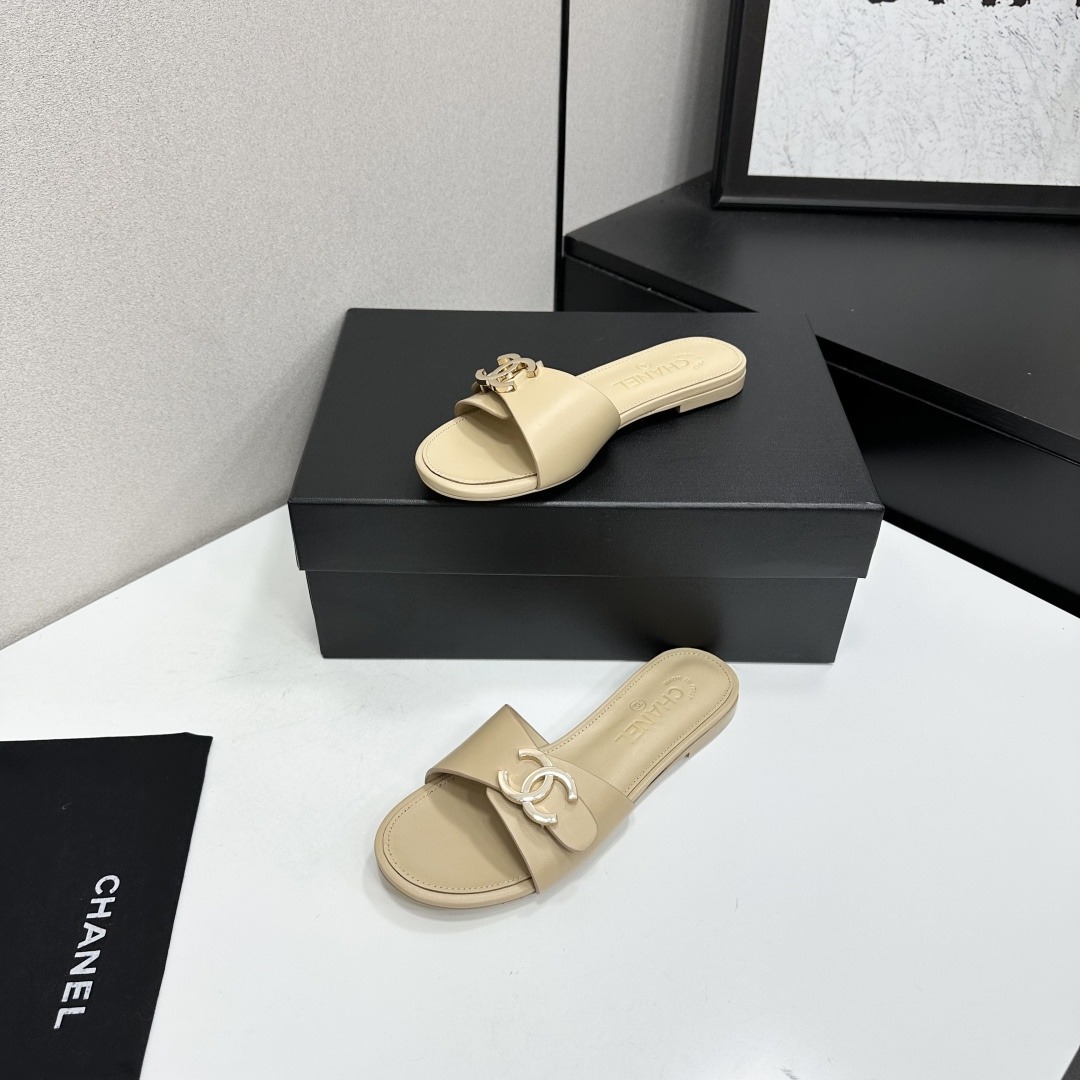 Chanel CC Leather Flat Slide Sandals