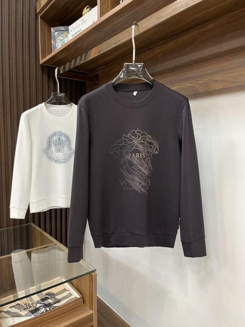 Versace Men's 2025SS Autumn Fashion Crewneck Sweatshirt - Stylish and Comfortable 1 Versace Men's 2025SS Autumn Fashion Crewneck Sweatshirt - Stylish and Comfortable