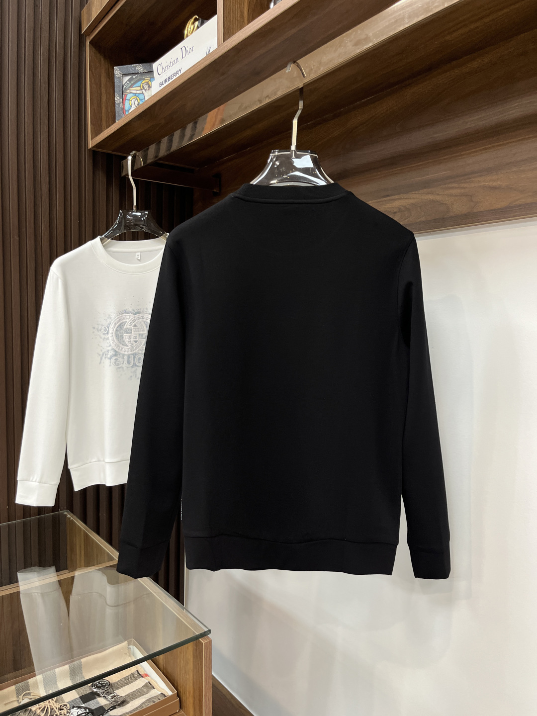 Moncler Men's 2025SS Fashion Crewneck Sweatshirt - Classic Style 4 cmp i1756390085757 9353 0 3