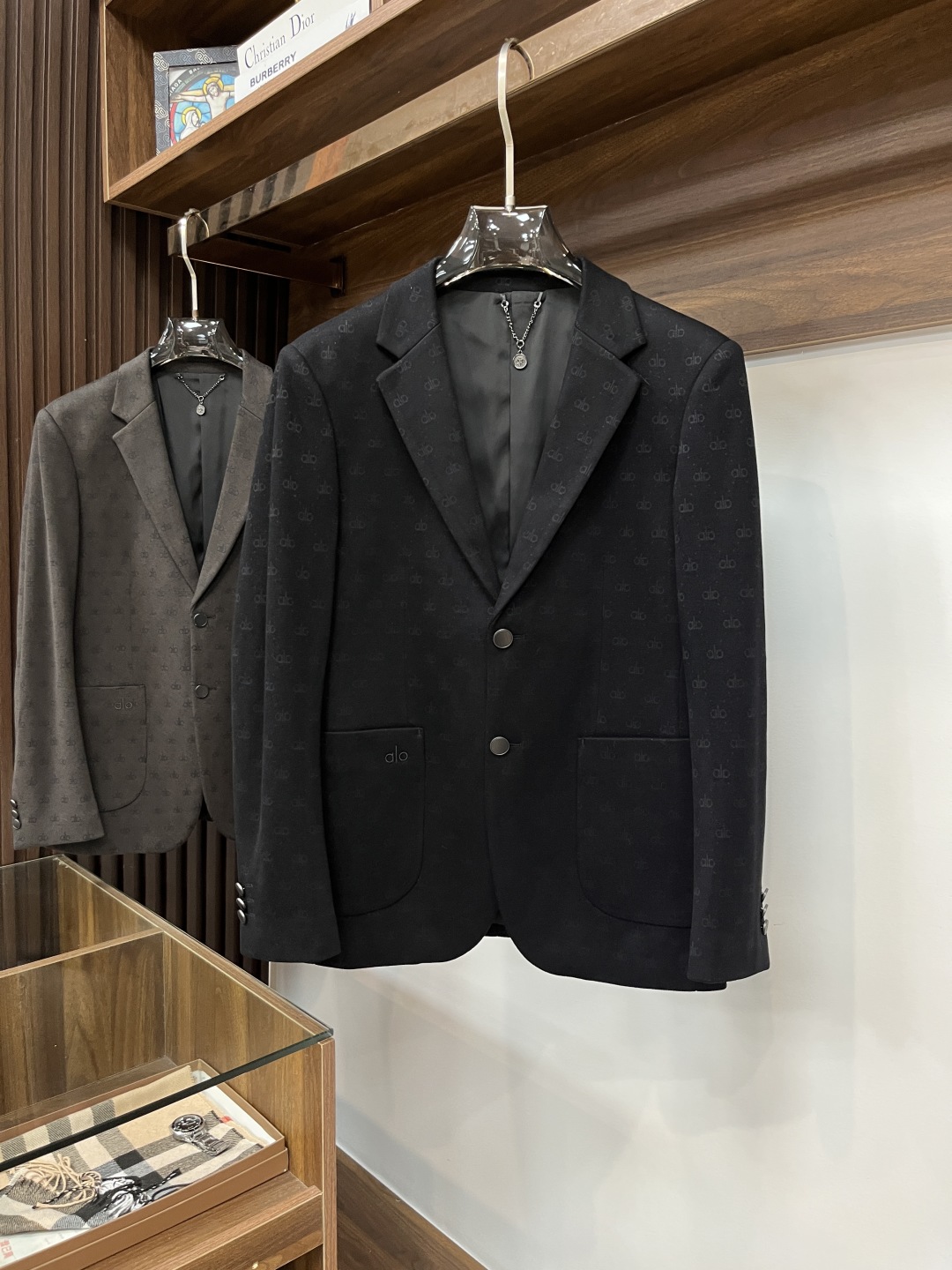 Men's Fashionable Wool Blend Blazer - Stylish Outerwear and Inner Layering 4 cmp i1758037308991 4346 0 2