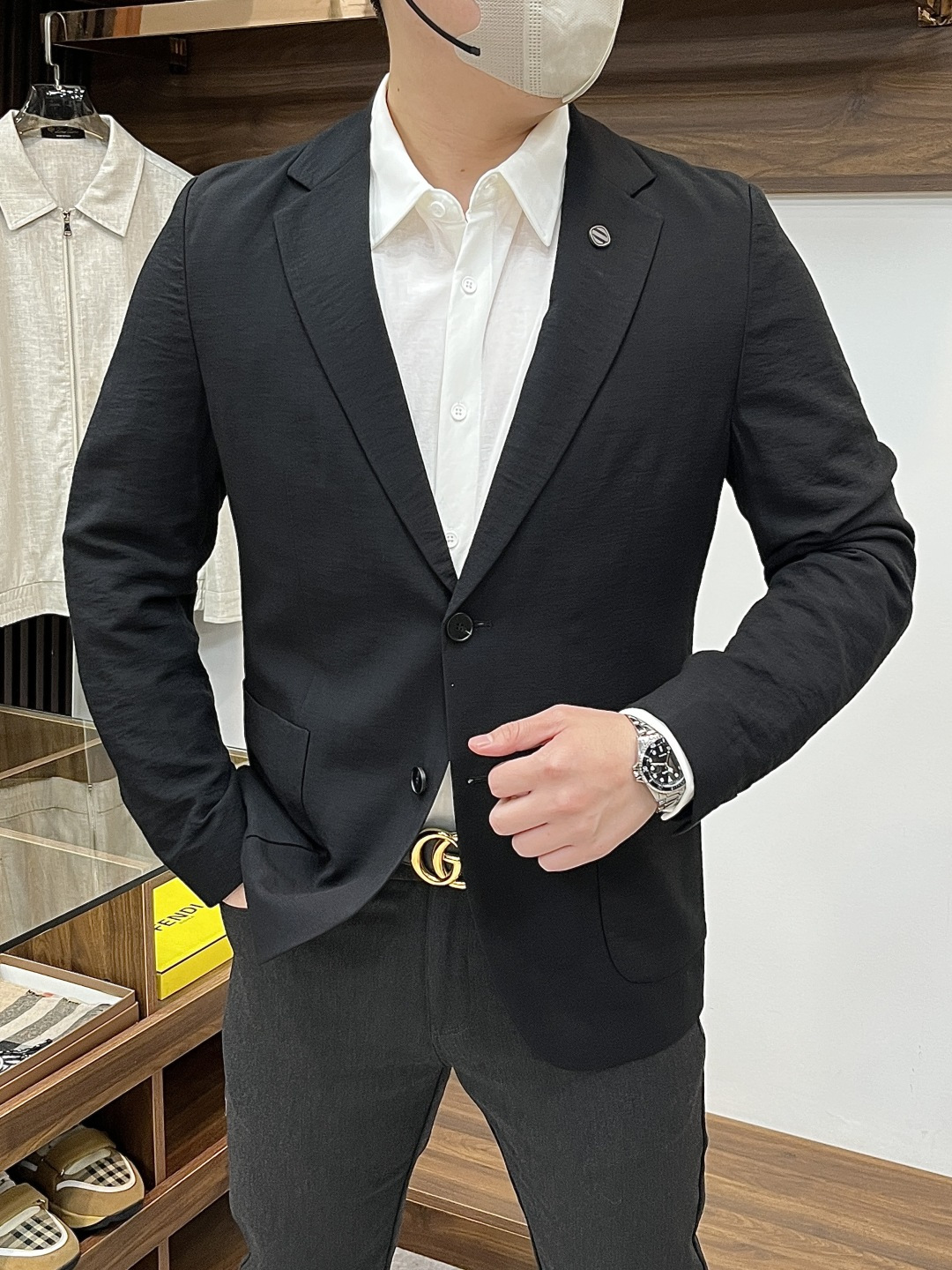 NO:871023,*ZEGNA Zegna's light and thin model, great value and super popular 2026 latest spring and summer new jackets and blazers, high-end light luxury items, simple, fashionable, calm and versatile, elegant, high-tech memory polyester fabric, not easy to wrinkle, fast recovery, luxurious like new, windproof, waterproof, quick-drying hardware, wash mark, conspicuous brand logo, meticulous workmanship, impeccable, palace-level luxury fashion model, world-class design, all details show perfect quality!  Size M-4XL Please state your height and weight when placing an order!  ,,zegna,jackets & coats,jackets & coats,business suit,19860909*ZEGNA 杰尼亚轻盈薄款超值超爆2026最新春夏新款夹克·西装外套高级轻奢单品简约时尚从容百搭大气优雅高科技记忆聚酯面料不易起皱快速复原奢华如新防风防水速干五金洗水唛显眼的品牌标志做工细致精湛无可挑剔殿堂级奢华时尚典范全球一流设计所有细微处尽情展现完美品质！码数M-4XL下单敬请报身高体重！,,zegna,jackets & coats,jackets & coats,business suit,,Men's clothing