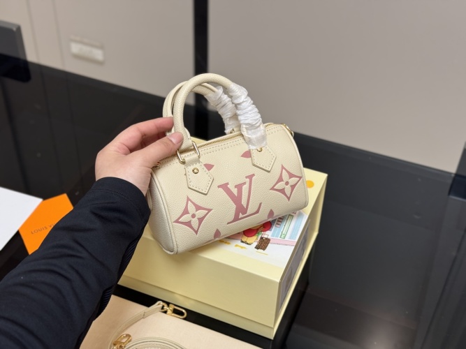 Louis Vuitton Speedy Nano Bag, 16*12cm, Detachable Strap 1 Louis Vuitton Speedy Nano Bag, 16*12cm, Detachable Strap