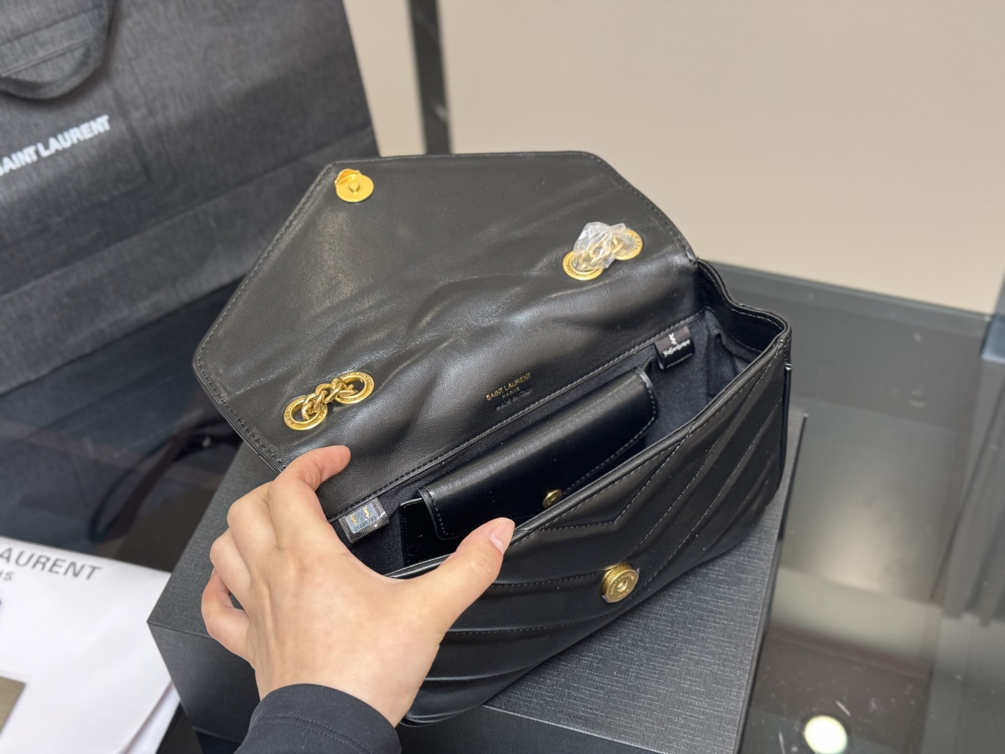 Yves Saint Laurent Loulou Puffer Medium Black Leather Shoulder Bag 5 cmp i1740990519495 8193 0 5
