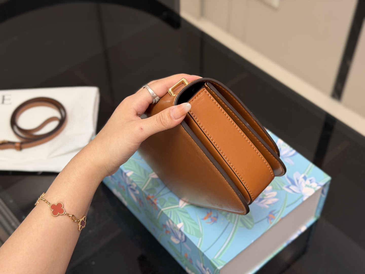 Tamaño del bolso LOEWE: 22*16cm — photo 6