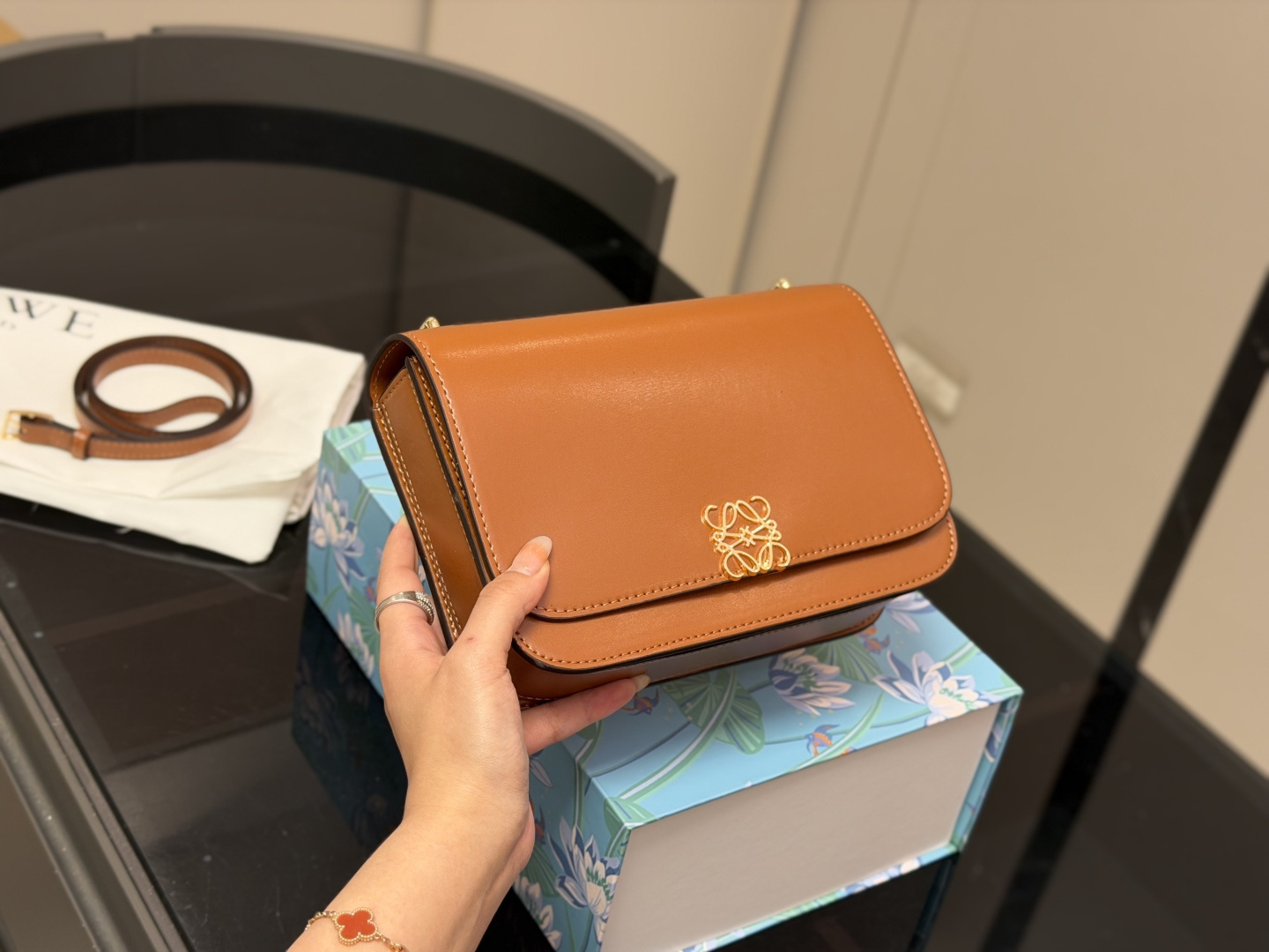 Tamaño del bolso LOEWE: 22*16cm — photo 5