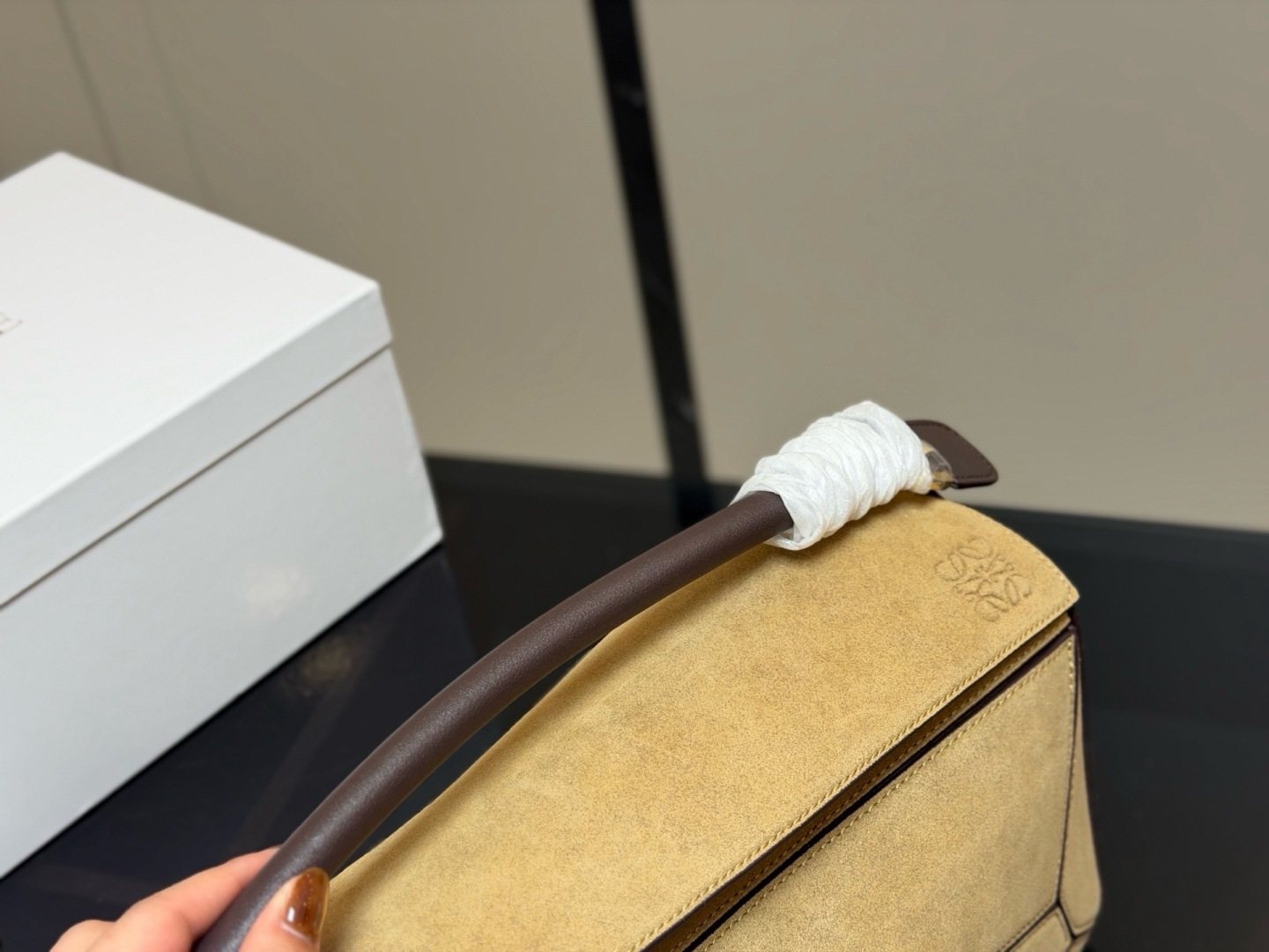 LOEWE bag size：30*21cm — photo 3