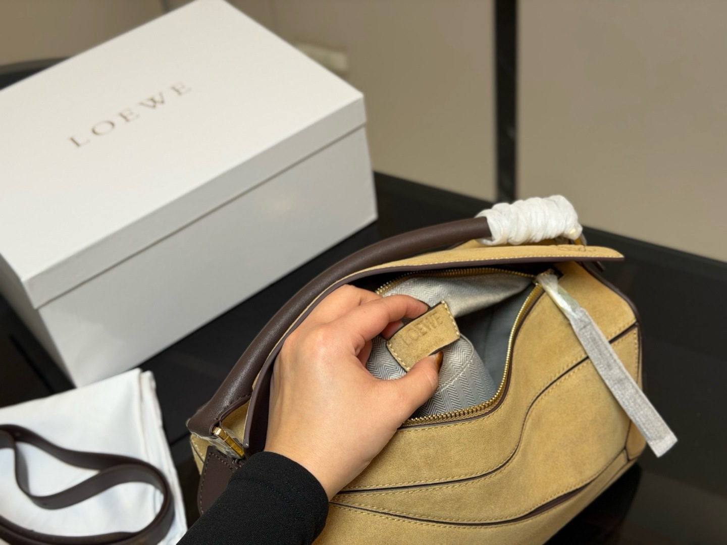 LOEWE bag size：30*21cm — photo 4