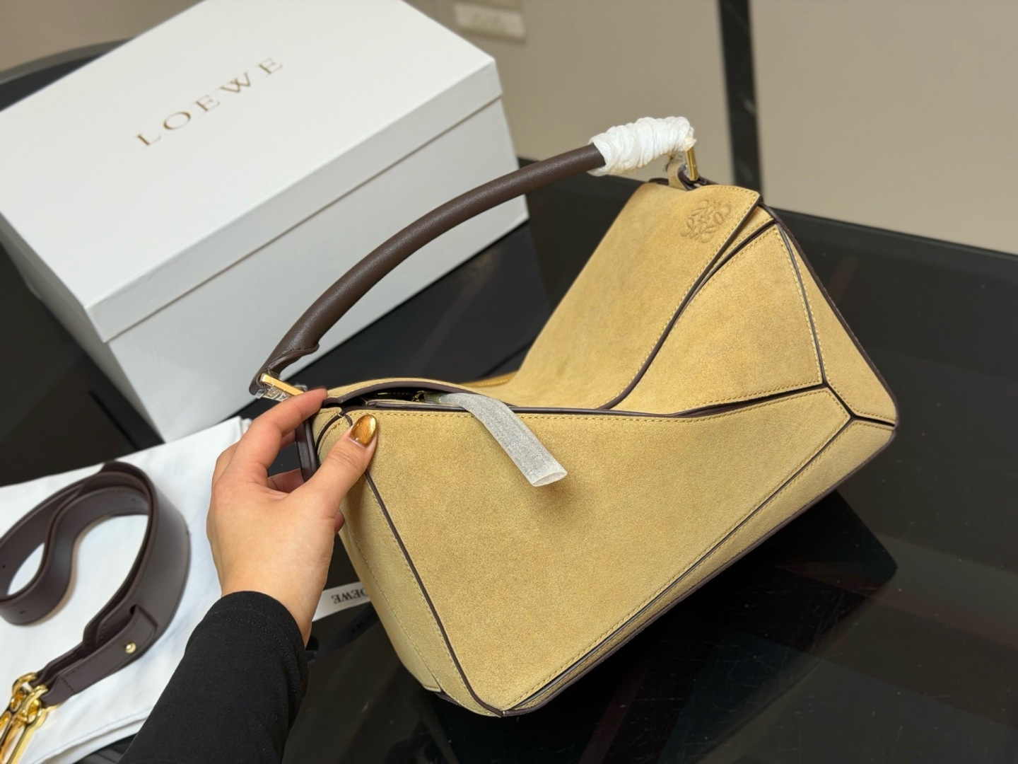LOEWE bag size：30*21cm — photo 2