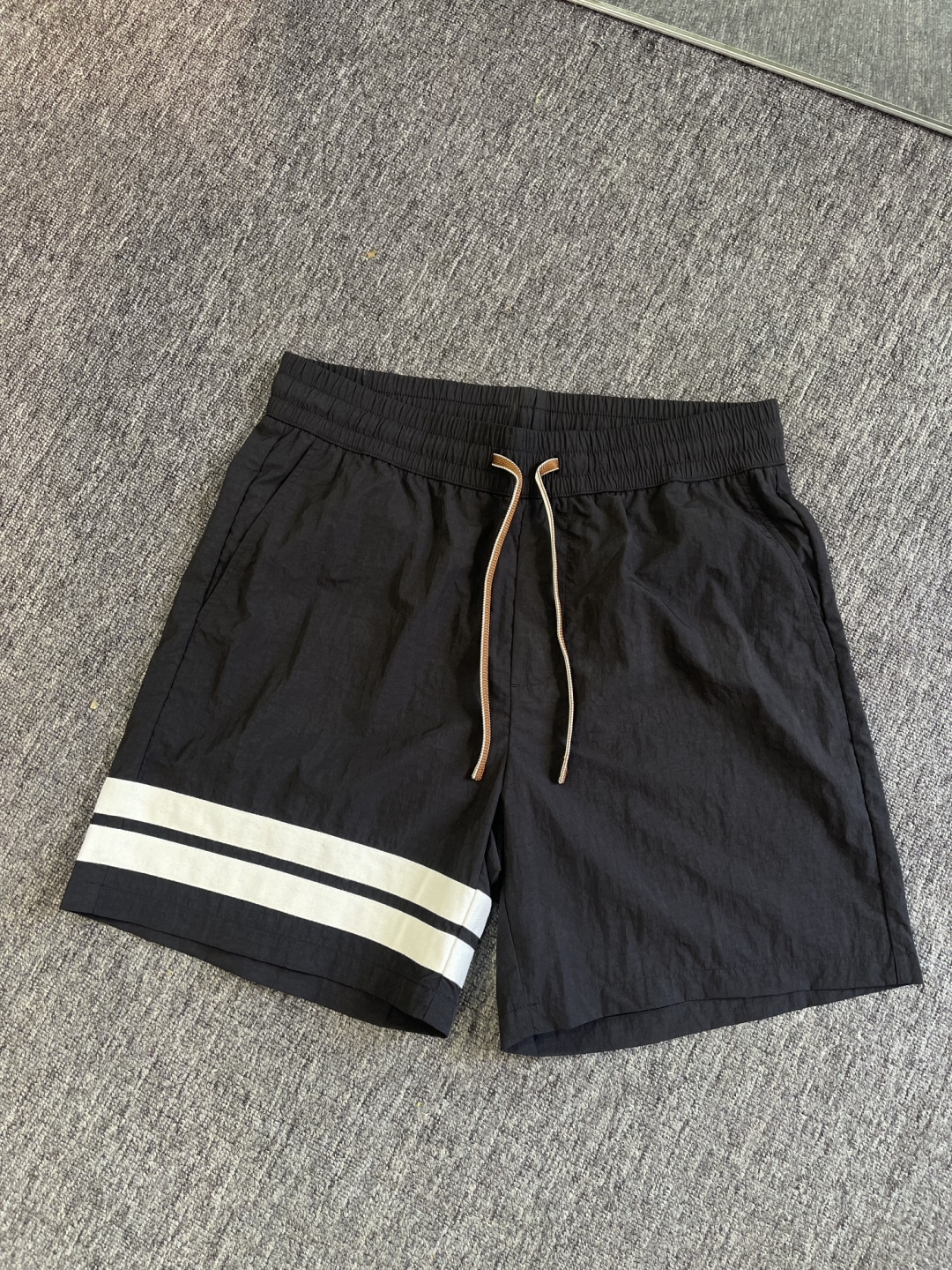 NO:155525,K8231 new spring and summer LP home casual loose shorts, paired with 2 white bars, rear pocket Lp custom metal zipper, black M-XXXL, loro piana, shorts, alexander wang19860909K8231 春夏新款LP家休闲宽松短裤,搭配2条白杠,后口袋Lp定制金属拉链,黑色M-XXXL,,loro piana,shorts,alexander wang,Men's clothing
