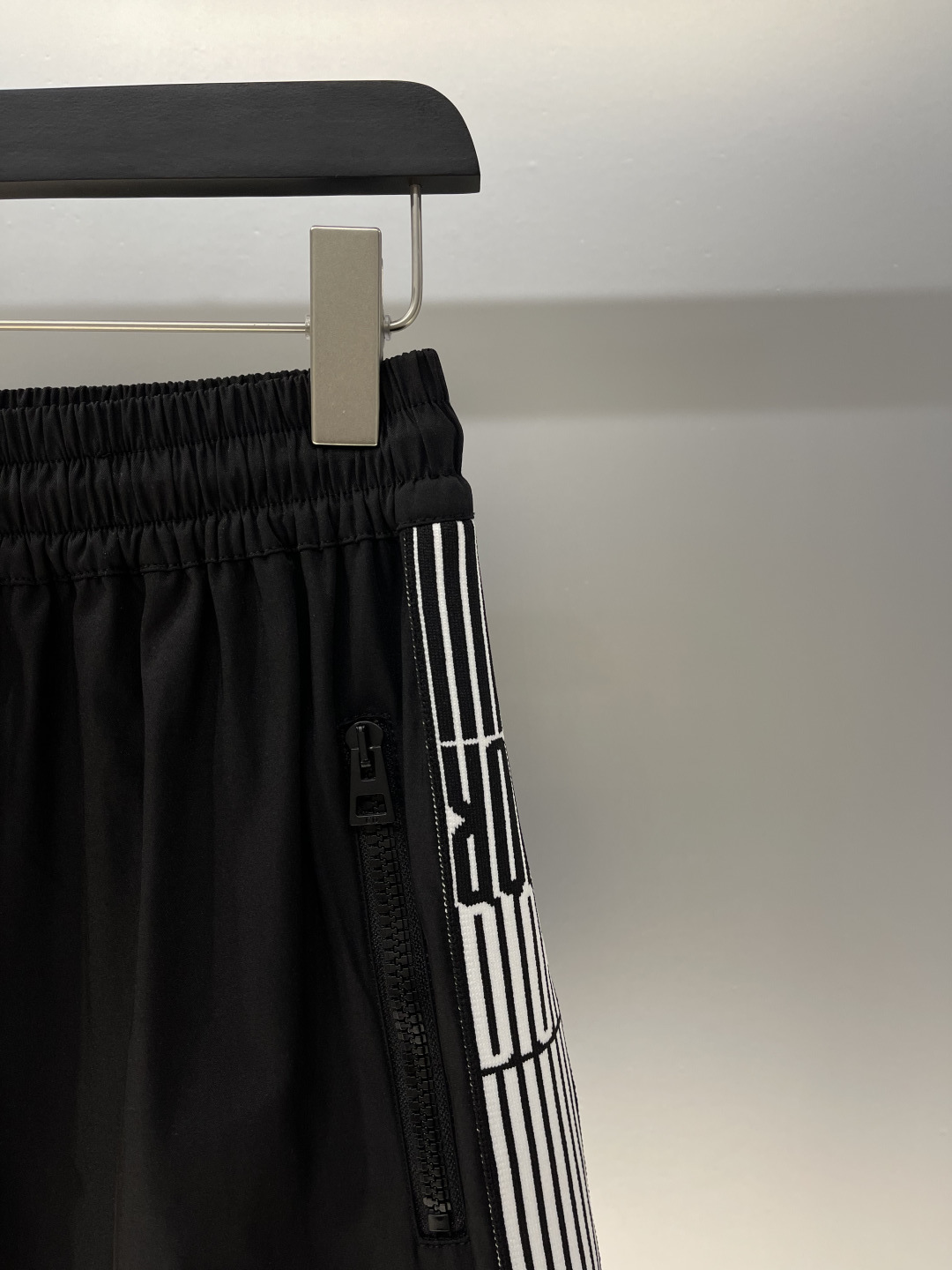 High-End Quality Women’s Clothing: Exclusive Packaged Apparel with Customized Design - 图片 4