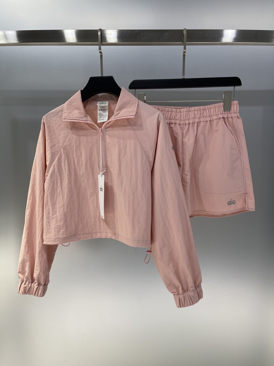 “High-Quality Waterproof Nylon Women’s Suit with Multiple Styles Available” - 图片 5