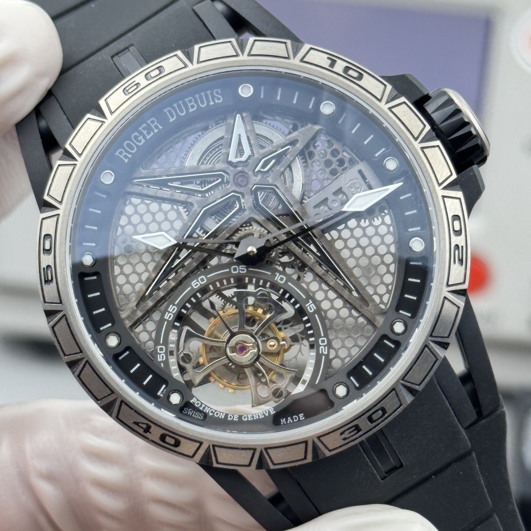 Roger Dubuis 45mm Pirelli Single Flying Tourbillon Men's Watch 5 cmp i1757010302023 4504 0 3