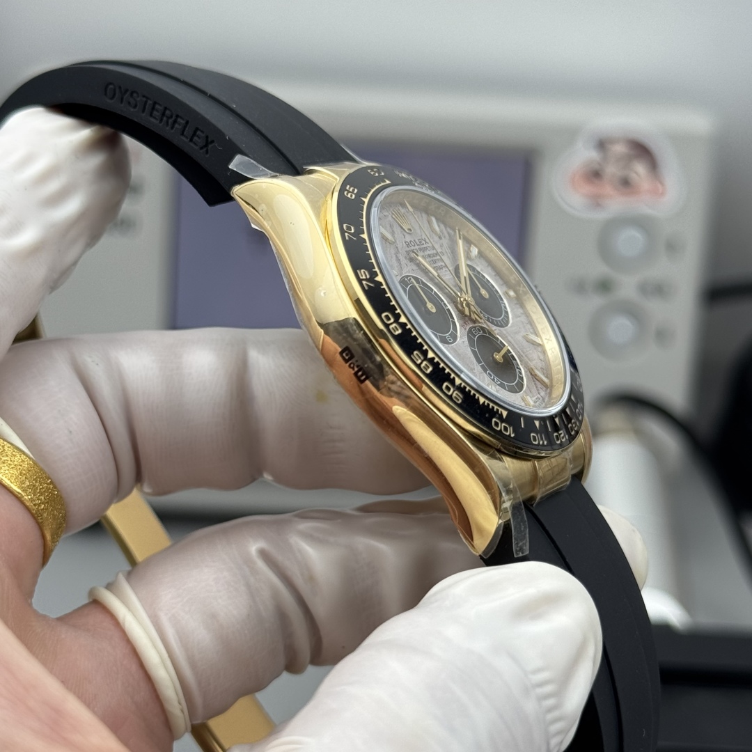 『N+ Factory迪通拿』V2，约155克配重版陨石面，一体4131机。