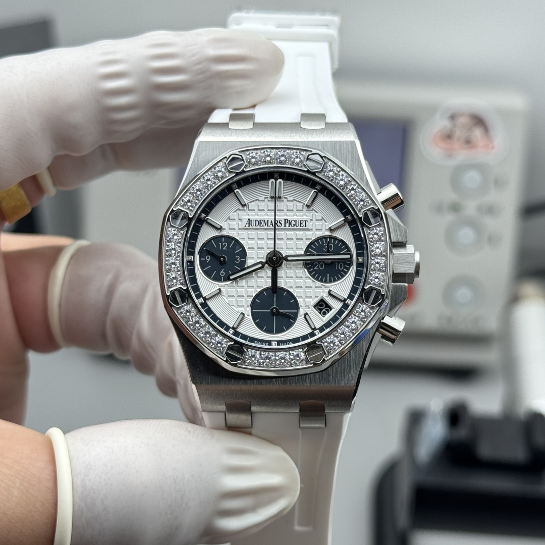 NO:727088,AP Royal Oak 26048 Offshore 37 Love Chronograph Mechanical Watch Movement 6-digit small seconds, consistent functions,19860909AP皇家橡树26048离岸型37爱计时机械腕表 机芯6字位小秒 功能一致,,Watch