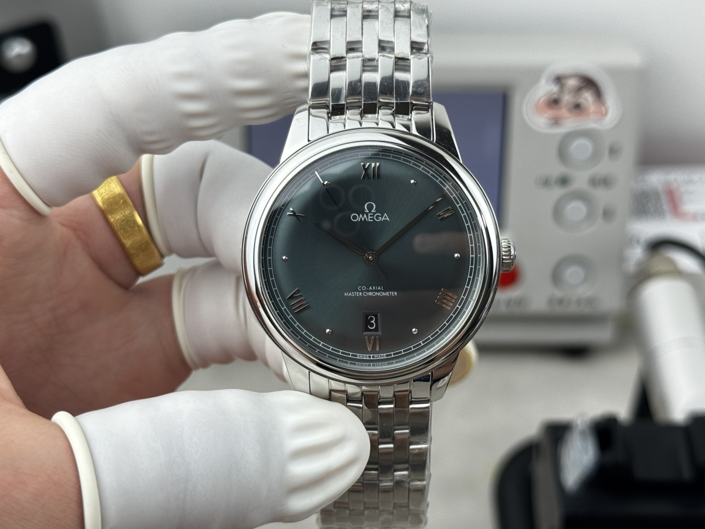 NO:586180,Produced by TW Factory Omega OMEGA VC9 The third generation of butterfly flying elegant five-code-in-one (83602877) has made its grand debut. The latest launch of the Omega butterfly flying series of elegant three-hand automatic machinery. Men's steel belt style. Newly upgraded version of 40 watch diameter synchronized official website. Internally equipped with (eight-claw black balance wheel) Omega Master Chronometer movement. For the best luxury recommendations for gifts, please look for TW's exclusive quality, omega19860909TW 出品 TW Factory 欧米茄 OMEGA VC9 第三代蝶飞典雅五码合一（83602877)重磅登场 最新推出欧米茄蝶飞系列典雅大三针全自动机械 男士钢带款式 全新升级版40表径同步官网 内部搭载(八爪黑摆轮)欧米茄至臻天文台机芯 送礼最佳奢华推荐请认准TW独家品质,,omega,Watch