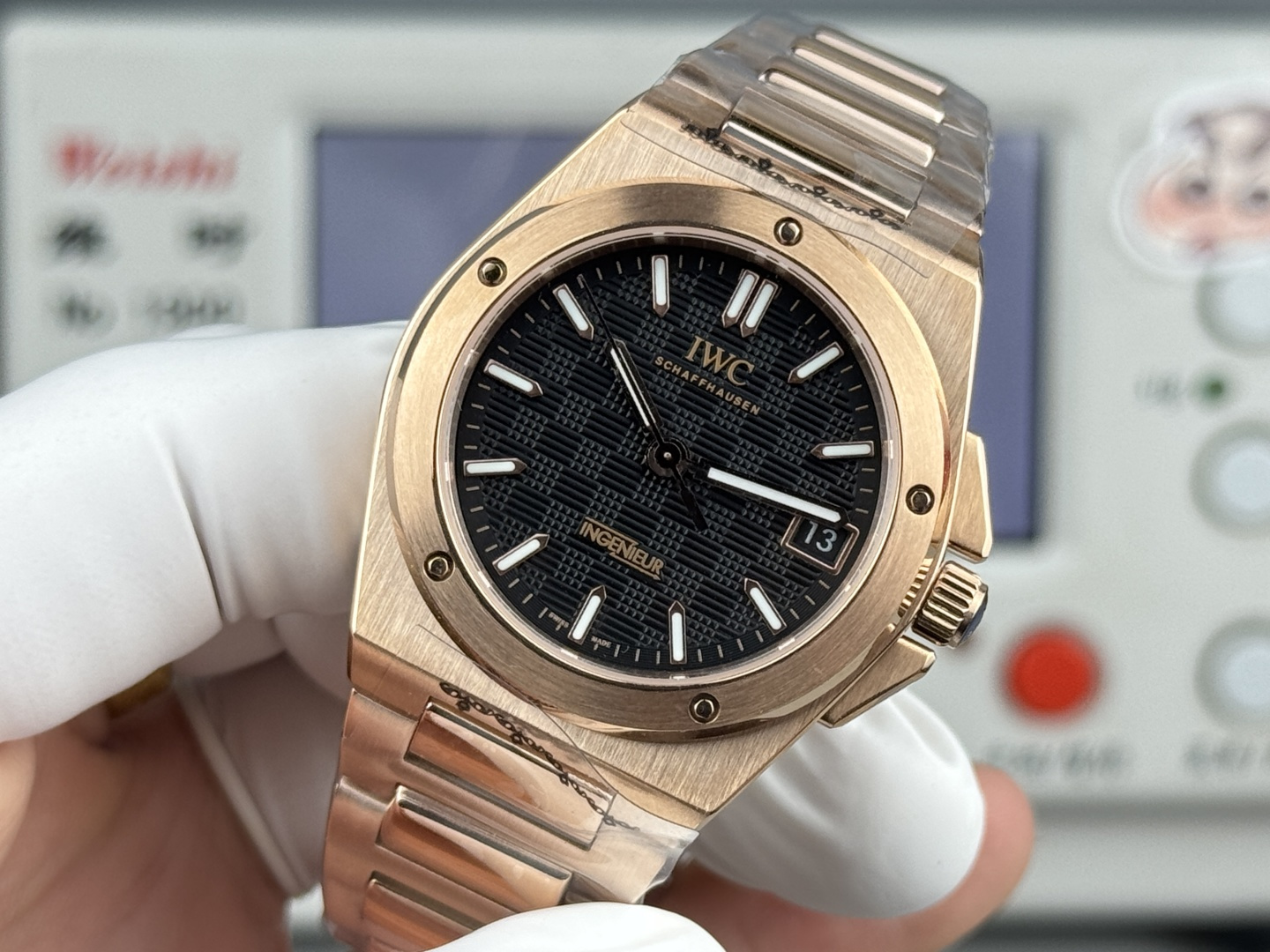 NO:586005,Black/Gold New 'IWC Women's Model' Engineer, women's 35mm, imported modified c.47110,19860909黑/金 新款“万囯女款”工程师, 女装35mm,采用进口改c.47110,,,Watch