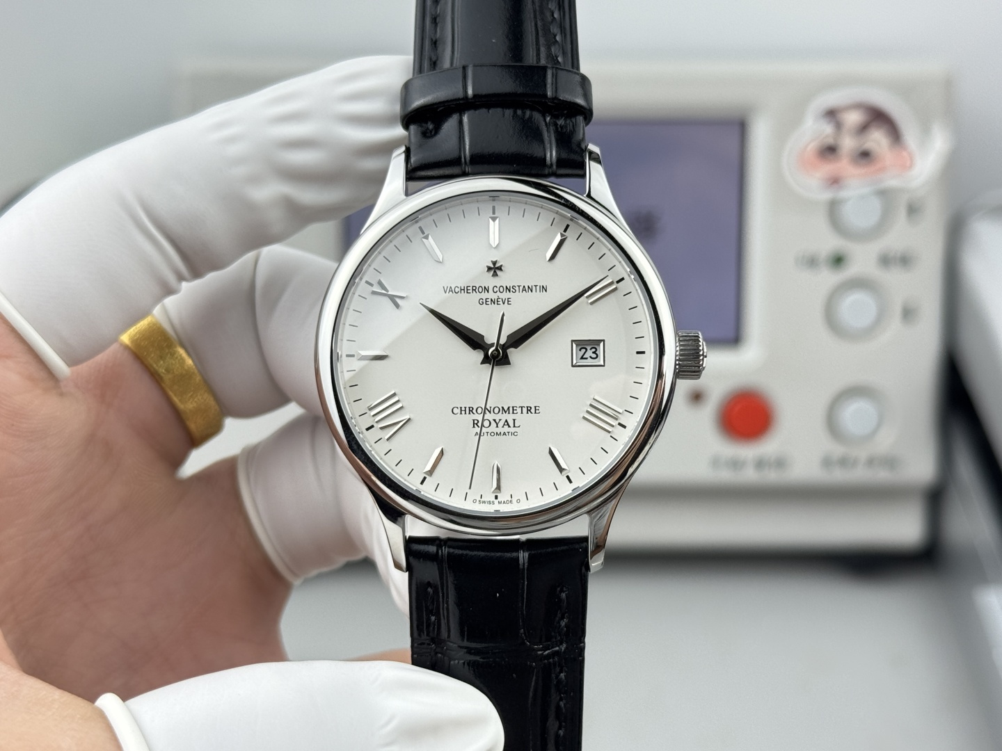 NO:741740,Vacheron Constantin Heritage Series watches are now on the market!  Simple and elegant, the perfect combination makes you feel the elegant and gentlemanly atmosphere!  [Gift] This watch is equipped with an original imported ultra-thin movement, with a vibration frequency of 28,800 times per hour, stable performance, and zero repairs!  The case is made of 316 stainless steel and has a sapphire glass mirror!  Paired with original Italian leather strap buckle, 40 mm in diameter, super waterproof, simple and elegant, high-end quality, suitable for various business occasions, the first choice for gift giving!  ,,vacheron19860909江诗丹顿传承系列腕表火爆上市！简雅大方,完美结合,让你感受优雅绅土气息！[礼物]该表搭载原装进口超薄机芯,每小时振频28800次,性能稳定,零返修！表壳 釆用316 精钢,蓝宝石玻璃镜面！搭配意大利真皮表带原装扣,直径40 mm,超强防水,简洁大气,高端品质,适合各种商务场合,送礼首选！,,vacheron,Watch