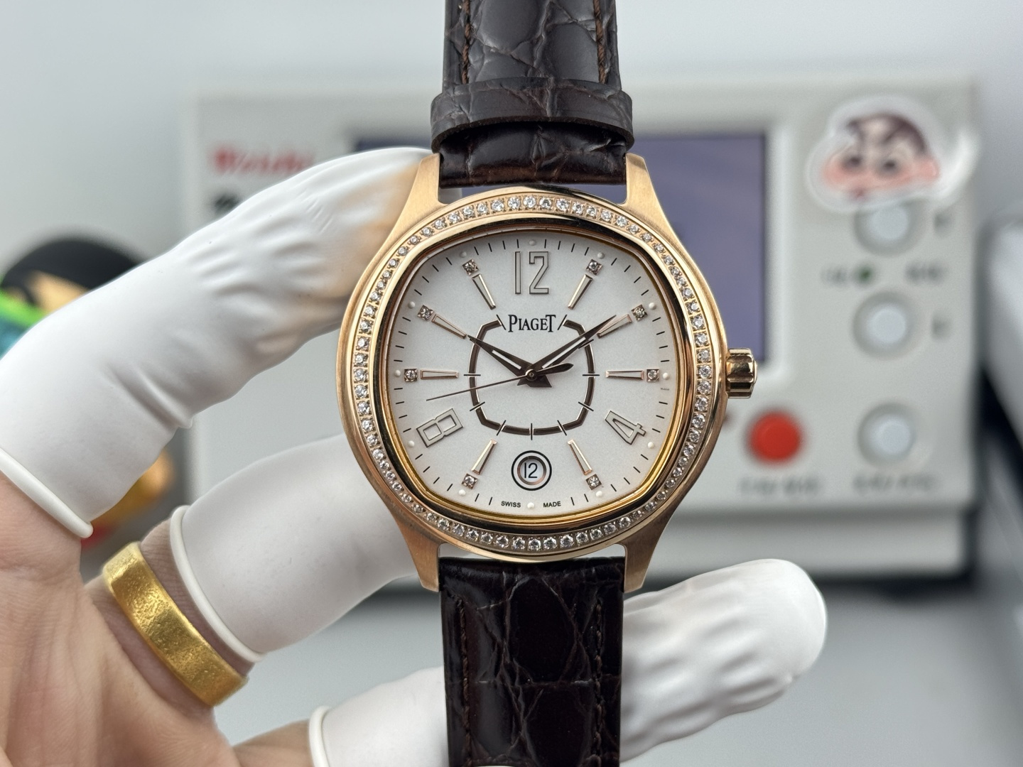 NO:741687,[Rose] [Rose] The latest men’s model is the best-selling model! Square case - launching a new face - more chic - more stylish - classic Brand Piaget (Founder, exquisite and exquisite) best-selling model Type Exquisite men's watch (excellent) Will sell if you transfer Strap genuine cowhide & 316L strap (comfortable) majestic Movement super top mechanical 2824 movement (stable) Material mineral super mirror (wear-resistant) Grand style Infinite desire Special creativity  Honorable launch, size 42mm, thickness 10mm, new launch! Welcome to reprint!19860909[玫瑰][玫瑰]最新推出男士款” 热卖款！方形壳—在推出新面孔—更别致—更有型—经典 品牌伯爵(方正卓绝 精致之作）爆卖款 类型精致款男士腕表（卓越）有转必卖 表带真牛皮&316L表带（舒适）大气磅礴 机芯超顶级机械2824机芯（稳定） 材料矿物质超强镜面（耐磨） 大气风范 无限渴望 特别创意 载誉上市 尺寸直径42mm厚10mm荣誉 新款上市！欢迎转载！,,piaget,cowhide,Watch