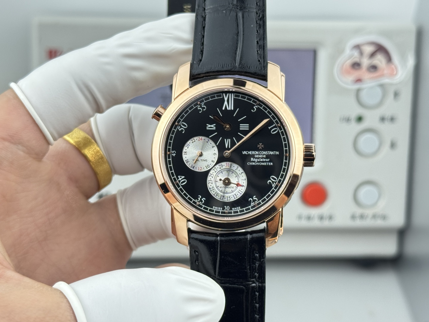 NO:728538,Produced by TW, white shell and gold shell, TW Factory Vacheron Constantin VC RB3 Malta Series 42005 dual time watch, elegant, noble and extraordinary [Case] Watch size 40mmX11mm  , the 316L stainless steel case has been carefully polished, with a charming luster, low-key luxury, and a genuine aristocratic style. K11 masters carefully restored the authentic and unique multi-layered lug design. After many polishing and modifications, the lines connected to the case are smooth and rounded, making it a perfect fit for the wrist and an excellent wearing feeling. [After  Cover] The sturdy flip-up general back cover not only adds to the viewing and fun of the watch, but also protects the movement well. [Movement] Adopts Japanese movement modified VC.1206. All functions of the movement are synchronized and authentic, including hours, minutes, dual time and calendar functions. Luxurious and exquisite, it is recommended for men's multi-functional mechanical watches.  For the best luxury gift recommendations, please look for TW’s exclusive quality, vacheron19860909TW 出品 白壳 金壳  TW Factory 江诗丹顿 VC RB3 马耳他系列42005 两地时腕表,大气高雅,尊贵非凡【表壳】腕表尺寸40mmX11mm ,316L精钢表壳经过悉心打磨,光泽迷人,低调奢华,呈现正品贵族风范.K11师傅细致还原正品独特的复层式表耳设计,经过多次打磨修饰与表壳衔接的线条流畅且圆润立体,使之完美贴合手腕,佩戴感极佳【后盖】坚固的翻转式将官后盖,不仅可以增添腕表的观赏和趣味性,还能很好地保护机芯【机芯】采用日本机芯改VC.1206机芯所有功能同步正品,包含时,分,两地时和日历功能,奢华精致推荐男士多功能机械腕表 送礼最佳奢华推荐请认准TW独家品质,,vacheron,Watch