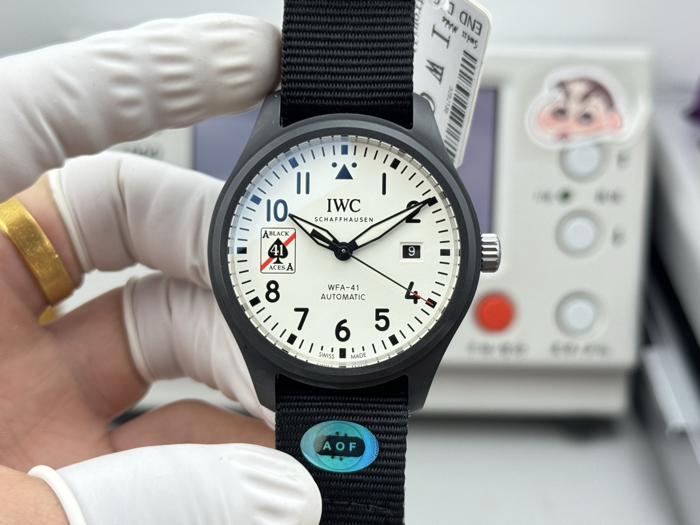 NO:670336,AOF IWC's latest ceramic watch, the IWC pilot series watch, is coming. It kills all versions on the market, and the details and coordination are more delicate. The spirit of craftsmanship, and the meticulously crafted V7 version kills all versions on the market. The appearance is the same. Five codes in one [Wonderful details] 1. The ceramic part is fired at imported high temperature, no color difference, no cracks, no sand holes, fine production. 2. The mirror is made of double-sided sapphire with blue light anti-vertigo effect on both sides. 3. The bottom cover pattern adopts fine carving technology, which is more three-dimensional.  4 The size of the ceramic part of the bottom cover is consistent with the original one. 5 The original molded belt and tape are consistent with the original. 6 The ceramic shell adopts advanced AR anti-fingerprint treatment. No matter what color it is, it will look like new after a long time. 7 The buckle adopts the same molded large open-face buckle. 8 The ceramic case matches the glass better and has a larger opening. [Case] The size of the watch is 41mmX11.4mm. It is consistent with the original one. The case is made of high-tech ceramics!  And do a frosted matte finish!  The structure follows the original version - the ring mouth and the middle shell are integrally formed. Resistant to wear, scratches, and corrosion!  It authentically restores the tenacious and excellent quality of this series of watches. [Movement] The powerful features are stable running time, using imported Seagull 2892, two options (not modified machines on the market) The coexistence of quality and cost-effectiveness must be excellent,, iwc19860909AOF IWC最新陶瓷腕表 万国 飞行员系列腕表震撼来袭, 秒杀市场所有版本,细节与配合更细腻 匠心精神,精雕细琢V7板本 秒杀市场所有版本 外观与一致.五码合一【精彩细节】 1陶瓷部分采用进口高温烧制,无色差.无裂痕.无沙孔,精品制作 2镜面采用双卜蓝宝石两面蓝光防眩晕效果 3底盖图案采用精雕工艺,更具立体感 4底盖陶瓷部位大小与一致 5原版开模皮带和胶带,与一致, 6陶瓷外壳采用高级AR防指纹处理,不管任何颜色用久了都和新的一样, 7扣子采用一致开模大开面扣 8陶瓷表壳与玻璃匹配度更好,开面更大【表壳】腕表尺寸41mmX11.4mm.与原装一致表壳采用高科技陶瓷所铸！并做磨砂哑光处理！结构遵循原版——圈口和中壳为一体成型.抗磨损,划痕,耐腐蚀！原汁原味的还原了该系列表款坚韧不拔的卓越品质.【机芯】功能强大之处 走时稳定、使用进口、海鸥2892、两种选择（非市面上改机）品质与性价比共存必属精,,iwc,Watch