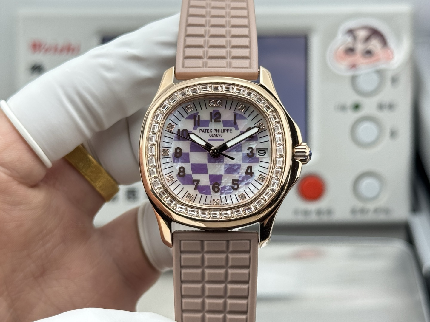 NO:725870,Produced by GR, same price old buckle, new buckle GR Factory Patek Philippe AQUANAUT series PG6 mechanical women's grenade, 35.6mm diameter, using Japanese movement modified CAL.324 movement, completely restoring every detail of the original movement, the two large and small gears on the left and right sides of the central axis are also perfectly restored!  For the best luxury gift recommendation, please look for the exclusive quality of GR, patek philippe19860909GR 出品 统一价老扣 新扣 GR Factory 百达翡丽 AQUANAUT系列PG6机械女手雷,35.6mm毫米的表径,采用日本机芯改CAL.324机芯,完整的还原了原装机芯的每一个细节,中轴左右两侧的两个大小齿轮同样完美的还原！送礼最佳奢华推荐请认准GR独家品质,,patek philippe,Watch