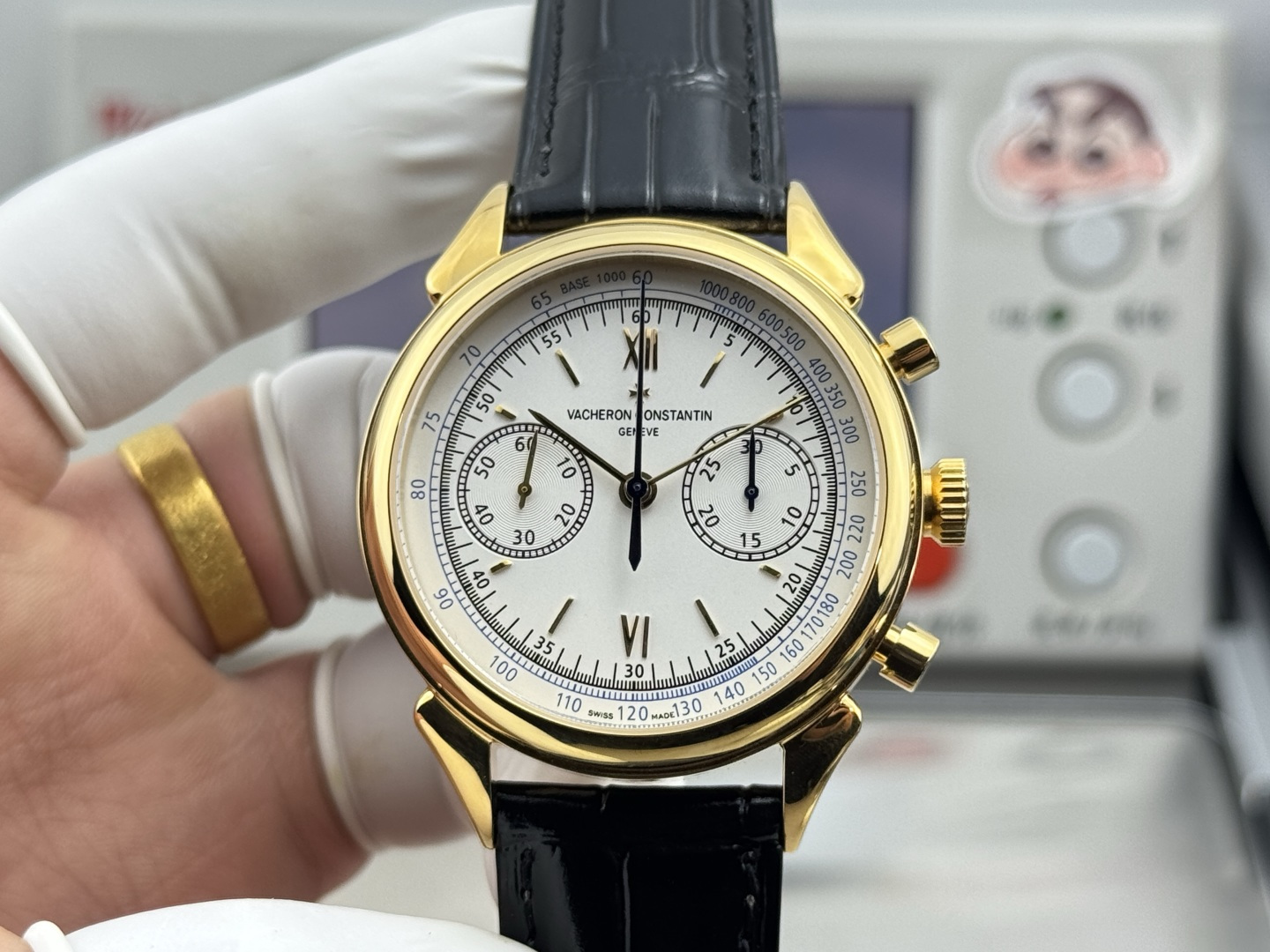 NO:714518,The new generation of “Vacheron Constantin” makes its grand debut!  The latest model Vacheron Constantin 5000H historical masterpiece series 'Horn Ear' chronograph watch was launched at the Hong Kong Watch and Clock Fair. It is one of the most famous watch brands in the world. 1. The movement is equipped with an original imported automatic mechanical movement (zero repair) 2. Diameter 40mm/10mm 3. Glass sapphire!  4 straps Italian calfskin!  5 buckles original double snap buckle!  ,,vacheron,cowhide19860909金 新一代 “江诗丹顿”隆重登场！在香港钟表展中推出最新款式 江诗丹顿5000H历史名作系列 “牛角耳”计时腕表,是世界最著名钟表品牌之一. 1机芯搭配原装进口自动机械机芯（零返修） 2直径40mm/10mm 3玻璃蓝宝石！ 4皮带意大利小牛皮！ 5表扣原装双按扣！,,vacheron,cowhide,Watch