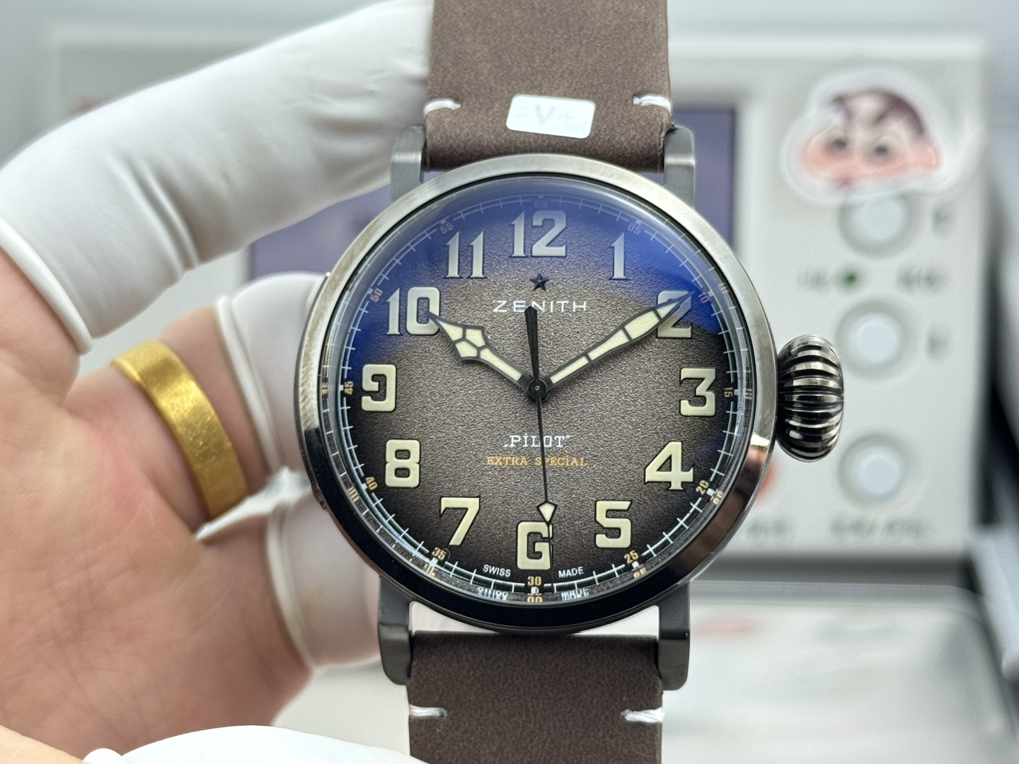 NO:714510,Gold, the first new product, Zenith Dafei white case has arrived in small quantities. The movement adopts modified EIite679. The case diameter is 45mm. The case thickness is 14.25mm. Sapphire glass.19860909金 首发新品 真力时大飞白壳少量到货 机芯采用改EIite679 表径45mm 表壳厚度14.25mm 蓝宝石玻璃,,Watch