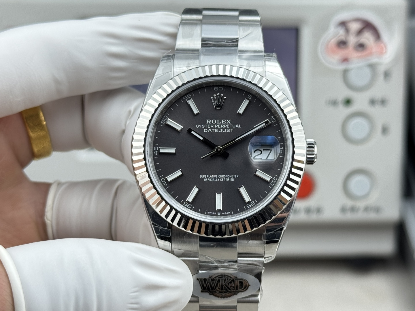 NO:741727,WKD factory newly launches the 41mm Rolex Automatic Mechanical Movement Datejust Series 126331 Men's Datejust Watch, 41 mm in diameter. 1. Equipped with an exclusive integrated movement with no card and the same as the original version, the power can truly reach 72 hours. The movement factory is developed according to the original movement, and all parts are reproduced according to the original 11, which is the strongest version of the movement in the market. 2. The entire watch is made of 904L stainless steel / the ring is electroplated with real platinum, and the entire watch accessories are universal with the original version.  3. Literally uses the original Rolex technology to develop a bowl-type dial at a ratio of 1:1. The surface color and surface bottom appearance are consistent with the original. 4. The water chestnut lines on the bezel and the electroplated real platinum bezel are truly consistent with the original version. WKD is a factory that only makes the best and most high-quality products without card, rolex.19860909WKD factory全新推出41mm劳力士自动机械机芯日志型系列126331男士日志型腕表,41毫米直径. 1.搭载独家与原版一致无卡度一体机芯,动力真正做到72小时,机芯厂按原版机芯开发,所有零件按原版11复刻,为市场最强版本机芯,没有之一. 2.整表904L精钢 /圈口电镀真白金,整表配件做到与原版通用. 3.字面使用原装劳力士技术1:1开发的碗盖型表面盘,表面色,表面底部外观均与原装一致 4.圈口菱角线条加上电镀真白金圈口真正做到与原版一致. WKD一家只为做最好最精品无卡度产品的工厂,,rolex,Watch