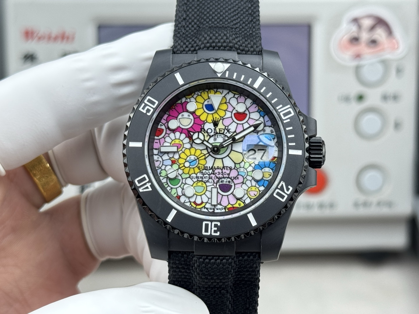 NO:944060,Produced by TW TW Factory ROLEX - Sunflower of 'G-Dragon' Modified Sub Takashi Murakami Sunflower co-branded style JV1 adopts black imported ceramic case, exquisite enamel dial with original movement!  The healing and smiling summer atmosphere is paired with an imported canvas strap and carbon fiber buckle!  For the best luxury gift recommendations, please look for TW’s exclusive quality, rolex19860909TW 出品 TW Factory ROLEX劳力士-“权志龙”的太阳花 改装款Sub 村上隆太阳花联名款式 JV1采用黑色进口陶瓷表壳 字面精致搪瓷表盘 原装机芯！ 治愈系微笑满满的夏日气息搭配进口帆布带 碳纤维表扣！送礼最佳奢华推荐请认准TW独家品质,,rolex,Watch