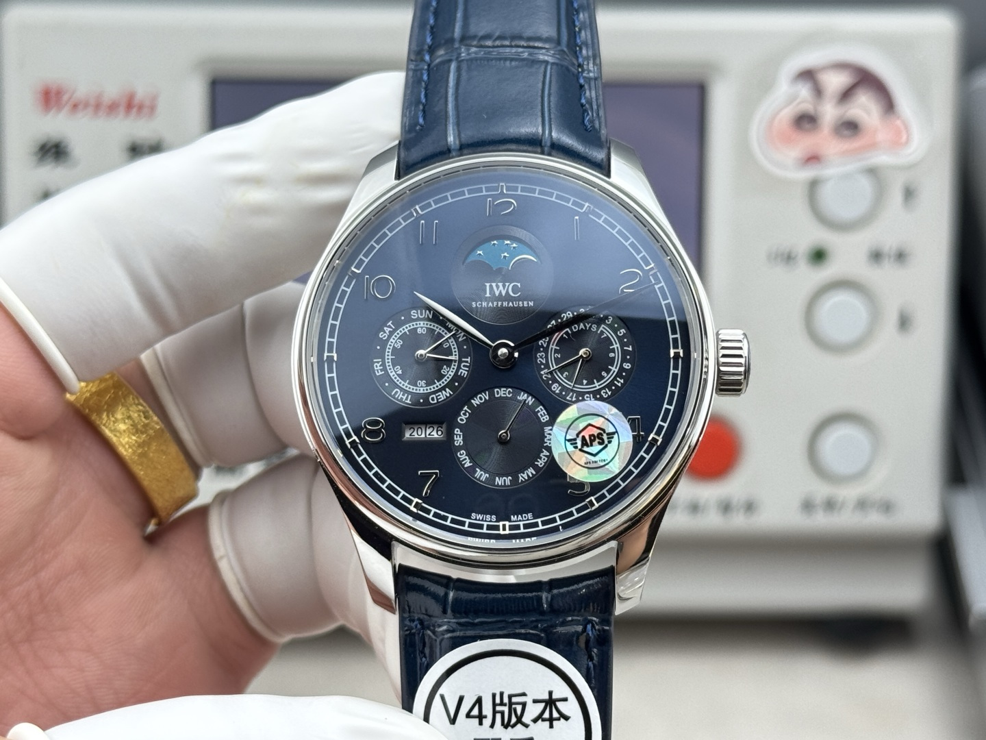 NO:755047,AS factory's latest new product, the latest V4 counterweight version, IWC Portuguese series perpetual calendar watch, the most complex watch in the replica world, all functions are synchronized with the original ones, all function adjustments are controlled through the crown, and it is matched with an all-in-one movement!  The watch swings at 28,800 beats!  Balance wheel position true weight all-in-one machine, quality assurance, watch code, 6100484, 1 [Function introduction] Sun, moon and stars at 12 o'clock, independent small second hand and day hand display at 9 o'clock, month hand at 6 o'clock, and linked to the year display at 7 o'clock. The year jumps every 12 months, and the most classic power display hand and date display at 3 o'clock. Each needle is real and usable. Two needles are glued together to distinguish small factories on the market.  2 [Fine workmanship] The shell adopts the same three-piece structure as the original, with brushed middle, the upper and lower shells are polished, and the mirror is made of high-cost pot-lid-shaped sapphire to improve its texture. 3 [Movement performance] The size is 42.2mm  4 [Quality Control QC] Because the perpetual calendar module is very complex, the time will be adjusted before shipment. Customers can just wind it up and wear it after receiving it. Do not adjust it easily. When you really need to adjust it, first set the time to 8 pm sharp and then debug other functions. When debugging, first manually align the day of the week, pull out one section and twist it up to adjust the month (12-month linkage year), and twist it down about three turns to start adjusting the calendar.  Produced by AS, watches made with care, starting from details, watch code, 6100484, quality assurance,,iwc19860909AS厂最新新品 最新V4配重版本,万国葡萄牙系列万年历腕表,复刻界最复杂的腕表,所有功能同步原装,所有功能调节通过把头控制,搭配正一体机机芯！腕表摆幅28800节拍！摆轮位置真砝码一体机,品质保证,腕表编码,6100484, 1【功能介绍】12点日月星辰,9点钟独立小秒针和星期指针显示,6点钟月份指针,同时联动7点钟位置的年份显示,每12个月年份跳动一下,3点钟则是最经典的动力显示指针和日期显示,每一根针都是真实可用区分市面上的小厂两根针粘在一起 2【做工精细】外壳采用原版同样的三件套结构,中间拉丝,上下壳为抛光,镜面采用高成本的锅盖形蓝宝石,使其质感提升 3【机芯性能】尺寸42.2mmX14.9mm,基础机芯采用葡七基础机芯,高效稳定,动力时间长达72小时以上,加装复杂的万年历模块,而且同步原装所有功能实现同步原装通过把头调节 4【品控QC】由于万年历模块十分复杂在出货前都会调准时间,客户收到直接上链上手佩戴即可,不要轻易乱调,确实需要调节时,先把时间调到下午8点整再去调试其他功能,调试时先手动对准星期,拔出一节往上拧调节月份(12个月联动年份),往下拧三圈左右开始调节日历 AS出品,用心做表,从细节出发,腕表编码,6100484,品质保证,,iwc,Watch