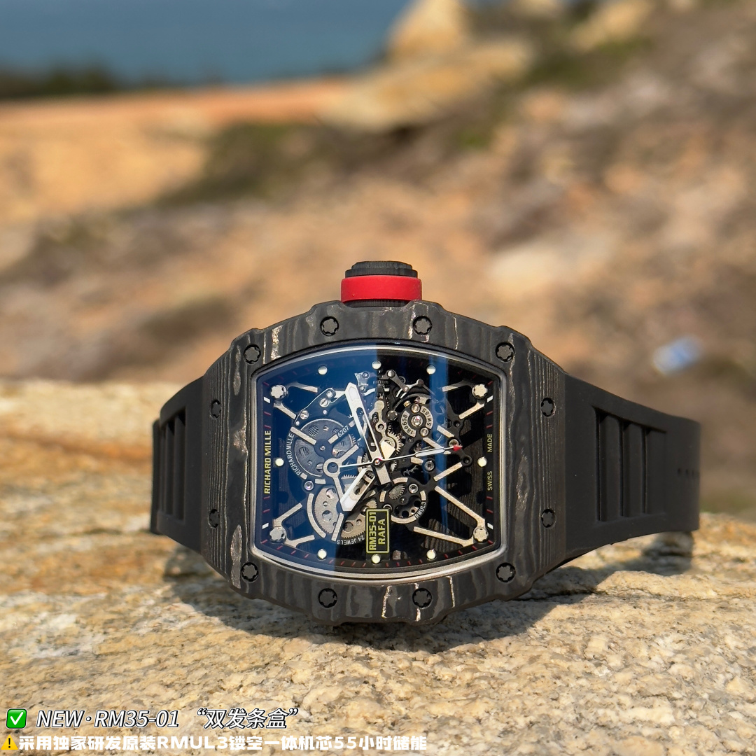 NO:859202,『NEW Factory』RICHARD MILLE Richard Mille RM 35-01 RAFAEL NADAL carbon fiber watch - as a ticket for billionaires 1 movement is currently the highest version of the movement on the market, exclusively developed original RMUL3 hollow integrated movement, white sapphire shock absorber, after long-term testing, the stability is quite high, the movement is polished in place, (original synchronization) 2. The case is imported from NTT, made of original textured carbon fiber, lightweight  Grade watch, weighing only 50g, the inner tank and watch cover steel parts are made of titanium alloy material, and CNC high-precision processing makes the watch case fit perfectly and seamlessly!  Truly original and authentic details. 3 Dial: The hollow dial with the classic black and red track inner shadow shows the unique charm of the watch. 4: The watch mirror is made of high-curved sapphire mirror and double-sided electroplated high-permeability film, which has an anti-glare effect, clear and exquisite. 5: The choice of natural rubber strap and woven Velcro strap,  6: Titanium alloy folding clasp, original mold opening, clear and three-dimensional engraving, perfectly restoring the original shape, the spring leaf is also made of titanium metal, the elastic effect is better and more durable 7: The screws are all made of titanium metal plating dark gray process, synchronizing the original effect. 'NEW Factory' achieves new breakthroughs and treats watch lovers with 'heart'!  ,19860909『新厂-NEW Factory』RICHARD MILLE理查德米勒RM 35-01 RAFAEL NADAL碳纤维腕表——作为亿万富豪的入场劵 1机芯目前市场最高版本机芯,独家研发原装RMUL3镂空一体机芯、白宝石避震器、经过长期测试,稳定性相当高,机芯打磨到位,（原装同步） 2表壳进口NTT 原装纹路碳纤维打造、轻量 级表款,克重仅 50g、内胆与表盖钢件采用钛 合金材料、CNC 高精密加工、使表壳配合完美 无缝隙！真正做到原装正品细节. 3表盘:镂空表盘搭配经典黑红赛道内影展现腕 表独有魅力 4:表镜采用高弧度蓝宝石镜面双,并采用双面电镀高透膜,具有防眩效果,清晰而精致. 5:表带天然橡胶表带与编制魔术贴表带选 择、 6:表扣钛合金折叠表扣,原装开模,刻字清晰立体,完美还原正品形状,弹簧片同样采用钛金属,弹性效果更好更持久 7:螺丝全部采用钛金属电镀深灰色工艺,同步原装效果 『新厂-NEW Factory』实现新突破,用“心”对待腕表爱好者！,,Watch