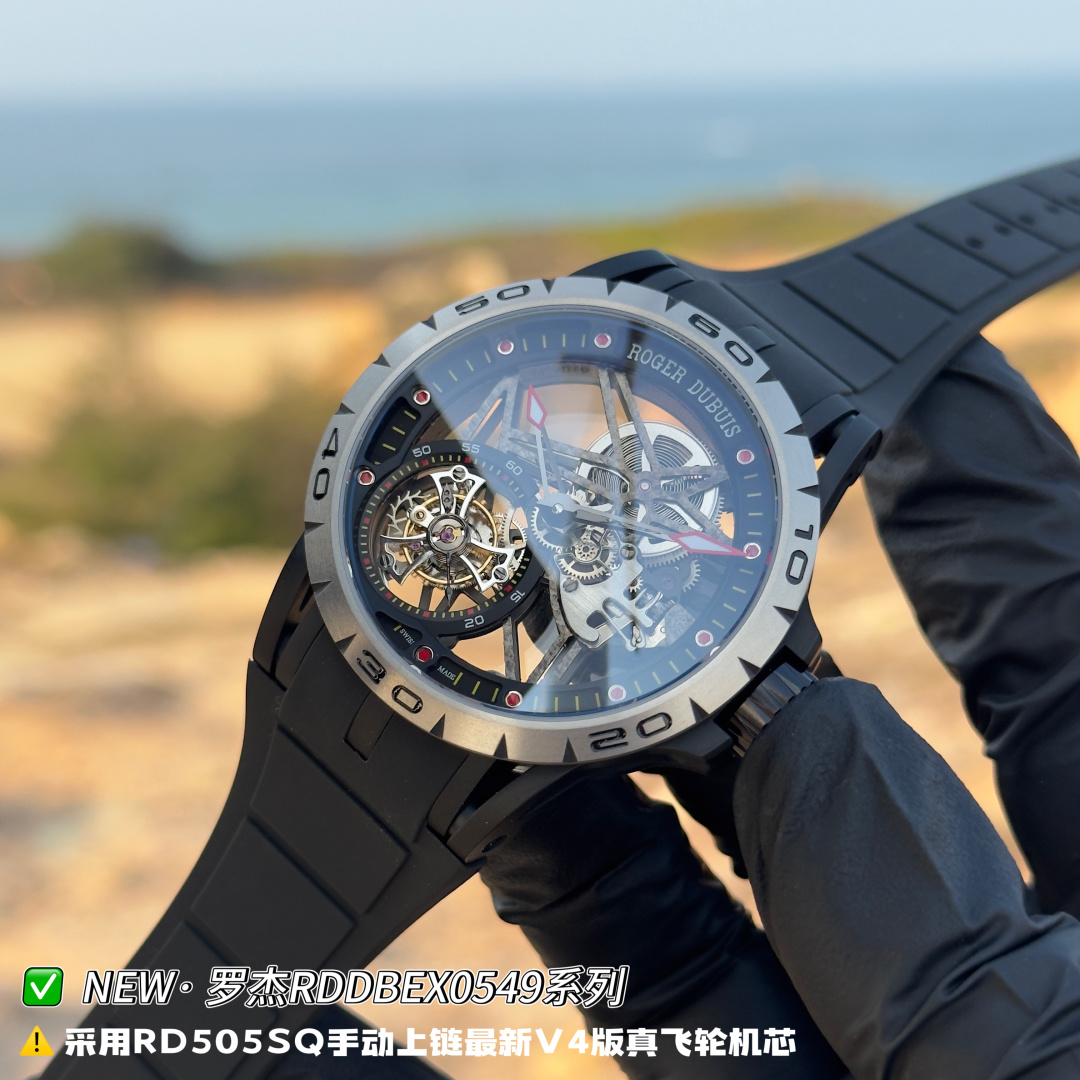 NO:859275,'NEW Factory' black Roger Dubuis titanium tourbillon.. The model RDDBEX0549 watch has arrived in small quantities. This watch has the representative design of the Roger Dubuis brand. It has a star-shaped frame design and a Celtic cross-shaped tourbillon. It is equipped with a second dial and a small second hand, which is more mechanical and can be recognized at a glance. The case diameter is 45mm, the thickness is 13.5mm, and it is equipped with the latest V4 version movement.  Fully hollowed out Seagull customized RD505S manual winding movement, with various excellent finishes including upper plywood and fish scale polishing. (The movement is more refined than the previous BBR factory. The previous BBR factory used a movement frame without hollowing. Similarity is 98, the new one is 99.99) Features 1. The titanium alloy case is synchronized with the original one.  2. The integrated tourbillon movement is accurately adjusted in six directions. The energy storage power is up to 50 hours. The main plate and wheel gap of the movement are consistent with the original. Each movement has a unique number (synchronized with the original). 3. The dial uses a hollow dial, luminous scales, and a black DLC-coated titanium alloy second dial with a black minute circle and the words Roger Dubuis printed on it. The hands are covered with luminous coating, making reading simple and clear.  4. The watch mirror is sapphire crystal glass with anti-glare coating (as transparent as the original) 5. The watch strap is a natural rubber strap imported from Germany, which is high in softness, comfortable to wear, and bright in color. Summary  Whether it is the front or the back, the hollow movement shows incomparable transparency, and the watch is full of ornamental value, stable and accurate in travel time. It is an indispensable watch for every watch lover. NEW Roger Dubuis Titanium Black Fully Skeleton Integrated Tourbillon Watch is chic and unrestrained, showing the charm of a gentleman!  'NEW Factory' achieves new breakthroughs and treats watch lovers with 'heart'!  ,,roger vivier19860909『新厂-NEW Factory』间黑罗杰杜彼钛金属陀飞轮..少量到货[抱拳]型号RDDBEX0549腕表,这款腕表极具罗杰杜彼品牌代表性的设计,星型的框架设计,凯尔特十字架形陀飞轮,配有秒盘和小秒针,更显机械感,几乎一眼就可识别.表壳直径45mm,厚度13.5毫米,搭载最新V4版机芯 全镂空海鸥定制RD505S手动上链机芯,机芯上夹板与鱼鳞纹打磨在内的各种超卓精修.（机芯比以前bbr厂更精致,以前bbr厂用的是机芯机架不镂空相似度98,新99.99） 特点 1.表壳钛合金表壳与原装同步 2.机芯一体陀飞轮机芯以六方位精准调校.储能动力长达50小时,机芯的主夹板和轮隙与原装一致,每款机芯都有一个独特的编号（同步原装） 3.表盘采用了镂空表盘,夜光刻度,黑色DLC涂层钛合金的秒盘印有黑色分钟圈和Roger Dubuis（罗杰杜彼）字样.指针覆有夜光涂层,读时简单明了. 4.表镜带防眩目涂层的蓝宝石水晶玻璃表镜（与原装一样通透） 5.表带德国进口天然橡胶表带,柔软度高,佩戴舒适,色泽鲜艳 总结 无论是正面还是背面,镂空机芯都展现出无比的通透,另腕表观赏性十足,走时稳定精准,是每一个爱表者不可缺少的一枚腕表,NEW罗杰杜彼钛金属间黑全镂空一体陀飞轮腕表、潇洒肆意、尽显绅士魅力！ 『新厂-NEW Factory』实现新突破,用“心”对待腕表爱好者！,,roger vivier,Watch