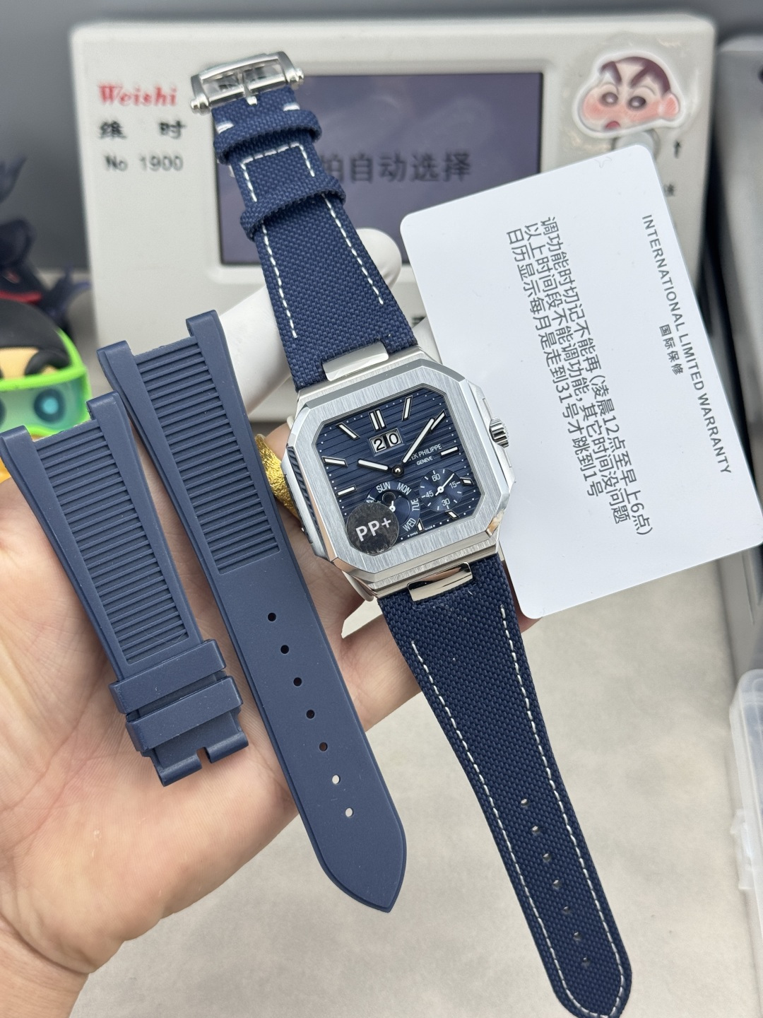 NO:821870,PP+Factory 'New Work to Start the New Year - Free Pair of Tape' In 2026, Patek Philippe launches a new series of CUBITUS 5822-001 platinum watches, with instant jump oversized date, day of the week and moon phase display functions. This Cubitus bracelet and dial are both classic and fashionable, with a perfect balance of elegance and luxury.  Highlights and Features 1 Movement: Manual Pearl Tuo movement and automatic mechanical version, you can choose 2PP+ customized version, order the belt style to get customized tape, first come first served gift, the best luxury recommendation 3 Steel belt: 316L custom-grade ergonomic strap, new buckle style. Belt and tape styles are available in multiple colors 4 Case: White shell electroplated platinum material, brighter color and luster  Eyes, the size is 45mm and the thickness is only 11.8mm, close to the original, which is the diagonal length of the case (i.e. 10 o'clock to 4 o'clock). Because the case is approximately square, the width of the upper and lower sides will be less than this value, so the visual effect is not very great. (Adjust the calendar only after adjusting it to 12 o'clock to avoid calendar jamming! It does not jump to the 1st until the 31st of each month)  Produced by PP+, striving for excellence, welcome to taste!  ,,patek philippe,bracelet19860909PP+Factory “开年新作-赠送胶带一副” 2026百达翡丽重磅推出新系列CUBITUS 5822-001铂金腕表,瞬跳超大日期,星期及月相显示功能. 这款Cubitus手链及表盘,既经典又时尚,优雅与高级感完美平衡. 亮点特色1机芯:手动珍珠陀机芯和自动机械两种版本可选择2PP+定制版本,皮带款式下单送定制胶带,先到先得送礼最佳奢华推荐3钢带:316L定制级人体工程学表带,新扣款式.皮带胶带款式多种颜色可选择4表壳:白壳电镀铂金材质,色泽光感更加亮眼,尺寸45mm毫米厚度仅11.8mm接近原装,为表壳对角线长度(即10点位至4点位),因为表壳近似于方形,上下边的宽度会小于这一数值,所以视觉效果并不是很大.（调日历一定要调到12点后才调整日历,避免卡历！每月是走到31号才跳到1号） PP+出品 精益求精 欢迎品鉴！,,patek philippe,bracelet,Watch