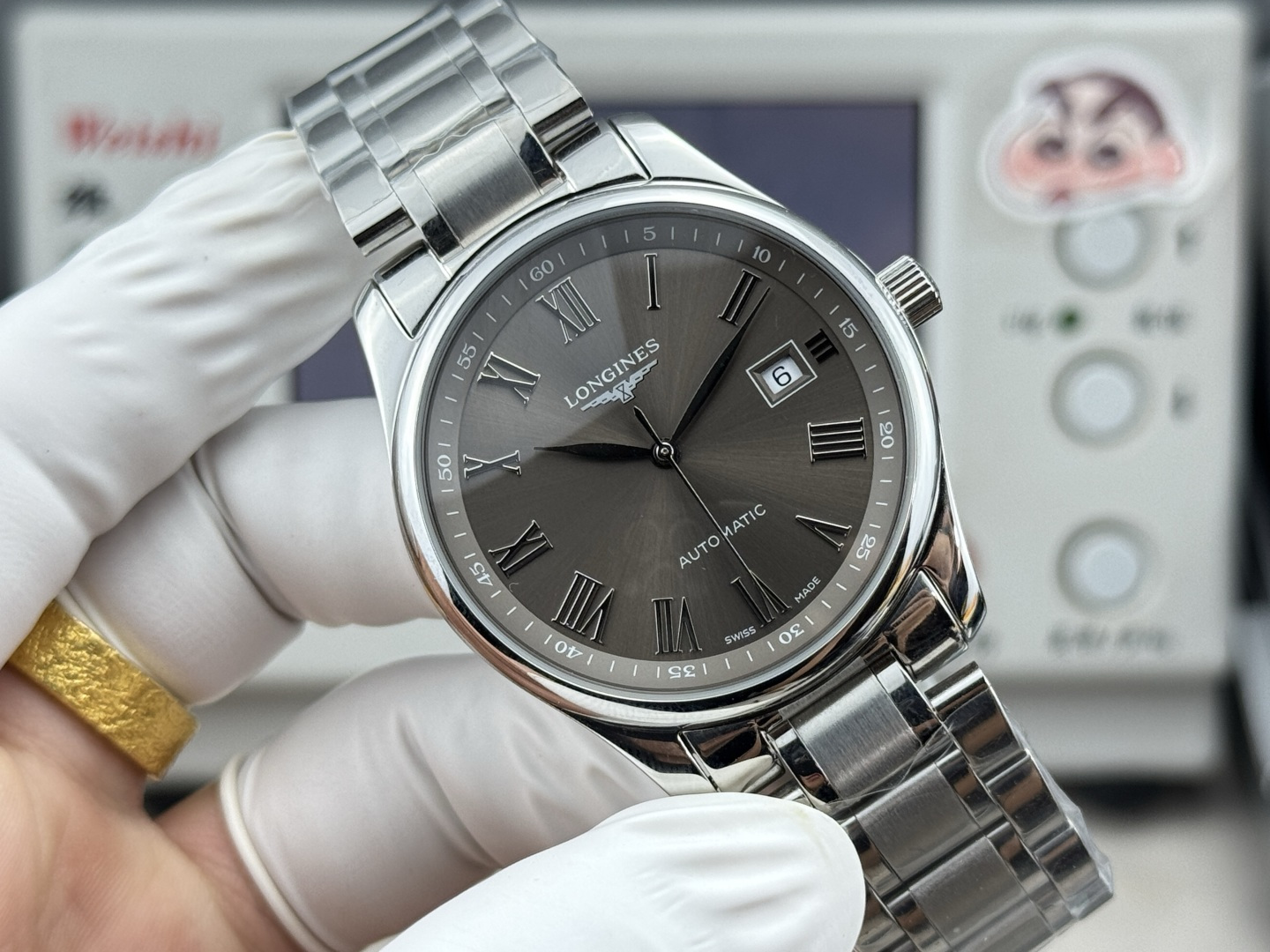 NO:821558,The 40mm famous 'gray face' Longines traditional series produced by TW, Longines has launched a new watchmaking traditional watch, which combines modern aesthetic concepts with retro elements. The stainless steel case has been fully polished, making it visually more refined. The movement uses imported 2824, which uses 40  mm is a standard formal watch size, and the belt is made of cowhide imported from Italy (green, brown, blue). It is a classic and versatile men's watch. It not only shows the elegant taste of the wearer, but also makes men reveal their style in every gesture, longines, cowhide19860909TW出品的40mm名匠“灰面”浪琴传统系列,浪琴全新推出制表传统腕表,它将现代美学理念和复古元素结合起来,精钢表壳经全面抛光处理,在视觉上显得更加精致,机芯采用进口2824,它采用40mm这一标准正装表尺寸,皮带采用意大利进口牛皮（有绿,棕,蓝）是一款经典百搭的男士腕表,不仅可以彰显佩戴者的高雅品味,更是令男士在举手投足都透露着风范,,longines,cowhide,Watch