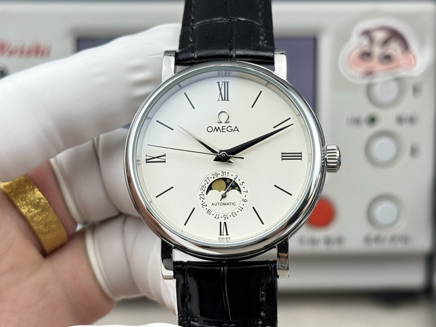 NO:822080,The latest popular recommendation [strong], new model - Omega. Moon phase series. Men's watch is simple yet elegant [Victory] equipped with precise Swiss ETA2824-2 movement (6-digit true calendar and 24-hour sun, moon and star function) 40mm diameter, 316 stainless steel case, wear-resistant and scratch-resistant sapphire glass, imported Italian calfskin, original quality pin buckle, with super waterproof function  Retro style, classic works, long-lasting charm, high-end luxury, a must-have for gentlemen, omega, cowhide19860909最新火爆推荐[强],新款- 欧米茄 .月相系列.男士腕表简单不失大气[胜利]搭载精准瑞士ETA2824-2机芯（6字位真日历与24小时日月星辰功能）40mm表径,316精钢表壳,耐磨抗刮蓝宝石玻璃,进口意大利小牛皮,原装品质针扣,具备超强防水功能 复古风格,经典著作,恒久魅力,高档奢华,绅士必备,,omega,cowhide,Watch