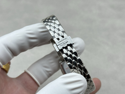Longines Symphonette detail 9