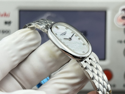 Longines Symphonette detail 6
