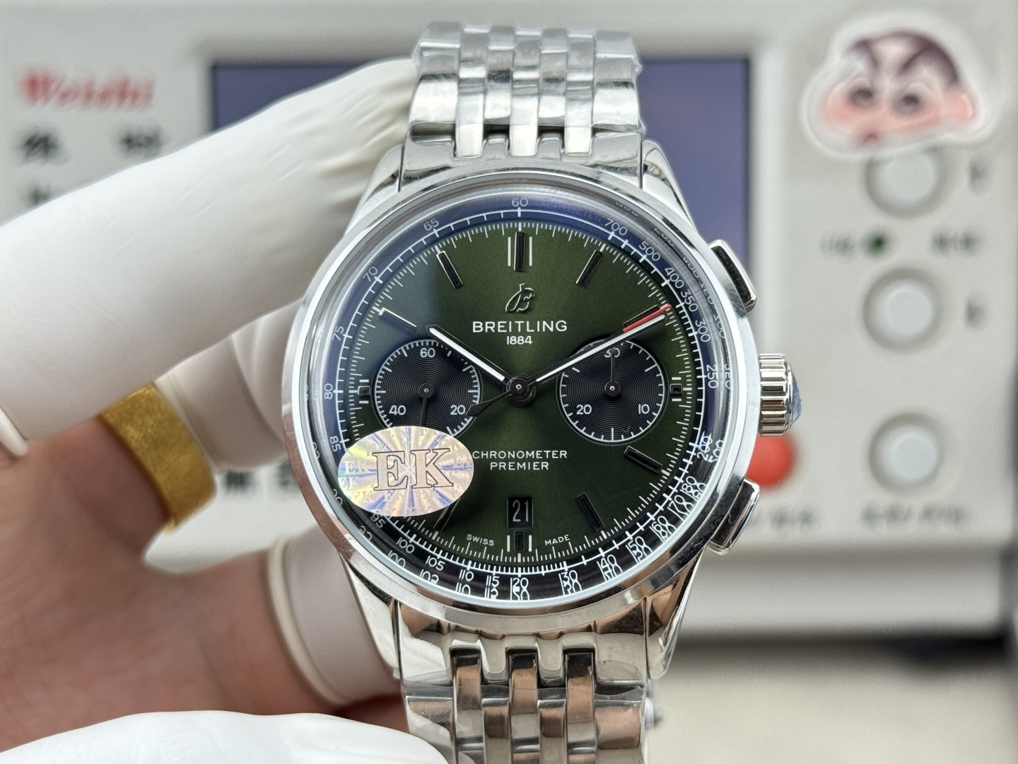 NO:944364,New product from EK factory, Breitling Preya B01 Chronograph 42 Series  Made of 316L stainless steel, 42mm watch diameter, curved crystal sapphire glass on the lid, double-sided anti-glare treatment, transparent sapphire, original folding buckle, perfect 1:1 replica of the movement. When designing the modern Puruya series of watches, Breitling retained its originality.  The design details of the Pura antique watch include a smooth fixed bezel, screw-in back cover, dual small dial design, streamlined rectangular buttons and three-dimensional Arabic numerals. The Pura B01 chronograph watch with a diameter of 42 can provide a variety of dial color options.  During the event, 1 watch and 2 straps are easy to replace at will. This time, we use a self-made 01 movement, a self-winding mechanical movement, a swing frequency of 28 times per hour, a non-screw-in crown, and double seals. It is luxurious and exquisite, and is recommended for men's multi-functional mechanical watches.,,breitling19860909EK厂新品,百年灵璞雅B01计时腕表42系列 采用316L精钢材质,42mm表径,锅盖弧面水晶蓝宝石玻璃,双面防眩处理,透明蓝宝石,原装折叠扣,机芯1:1完美复刻,设计现代璞雅系列腕表时,百年灵保留了璞雅古董腕表的设计细节,其中不乏光滑的固定式表圈、旋入式后盖,双小表盘设计、流线型矩形按钮和立体阿拉伯数字.璞雅B01计时腕表42表径可提供多种表盘颜色选择. 活动期间1表2带方便任意更换. 本次采用自制01型机芯,自动上弦机械机芯,每小时摆动频率每小时28,次,表冠非旋入式,双密封垫,奢华精致推荐男士多功能机械腕表.,,breitling,Watch